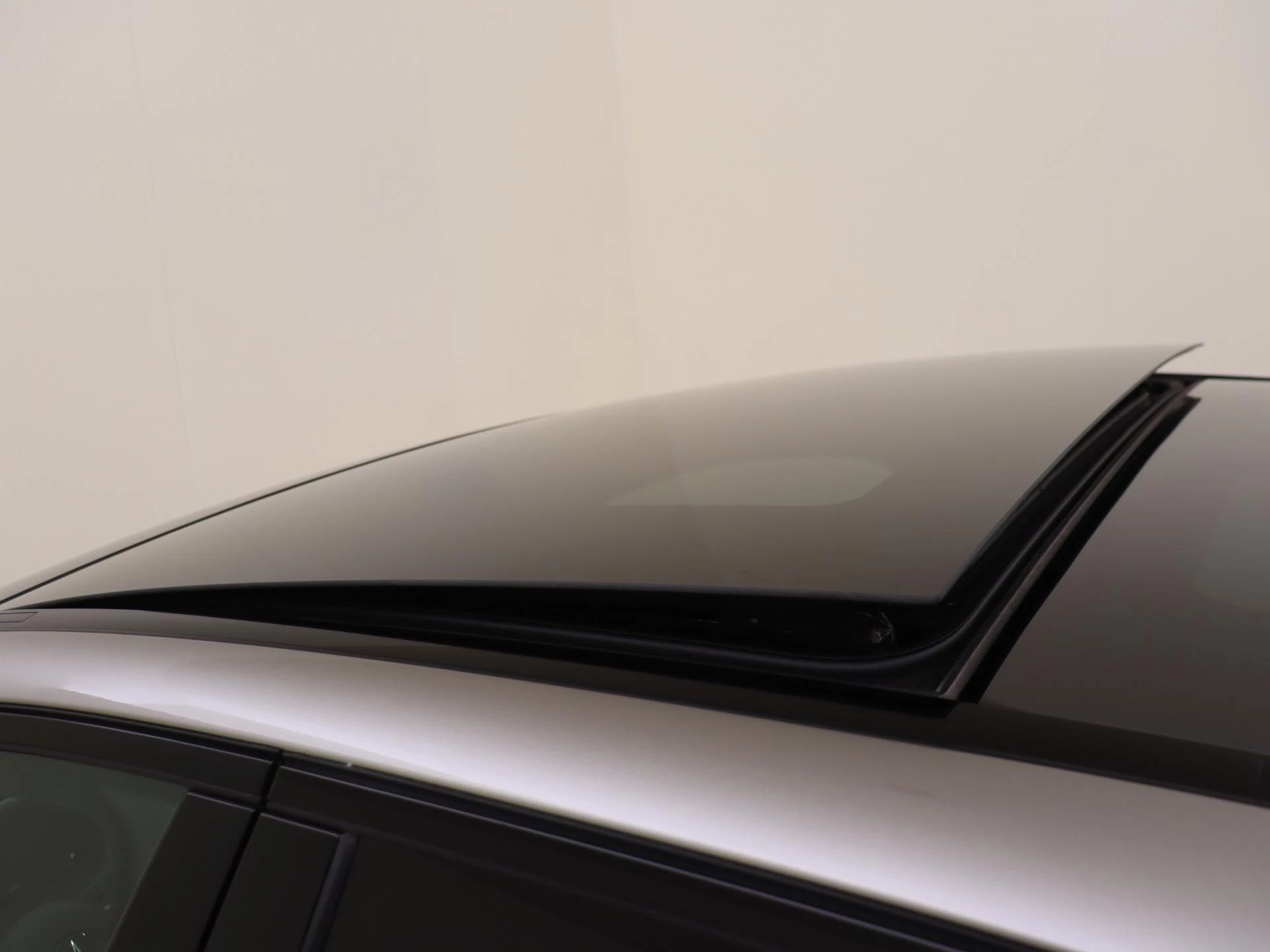 Mercedes-Benz-C-Klasse-image-27