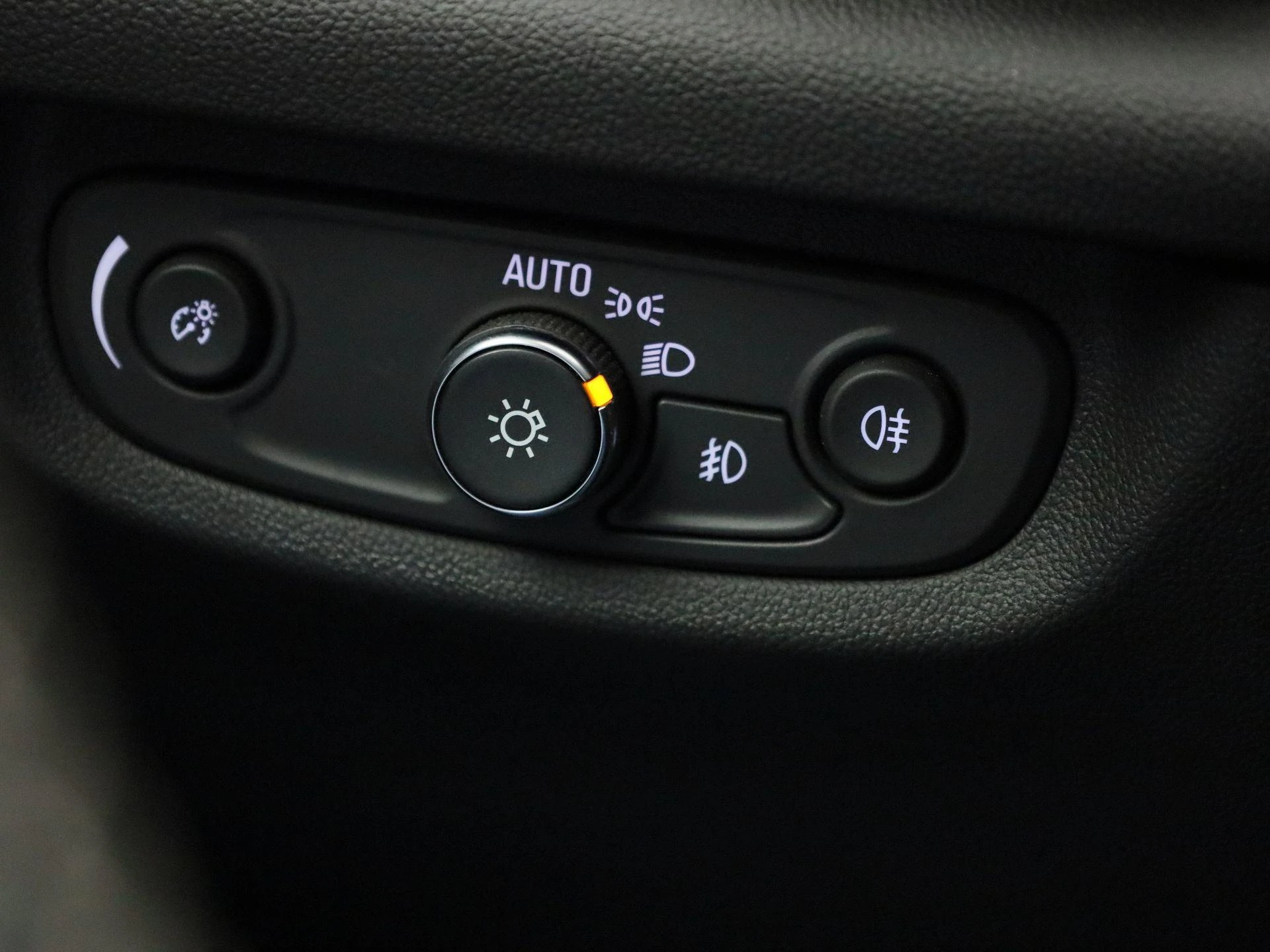 Opel-Insignia-image-18