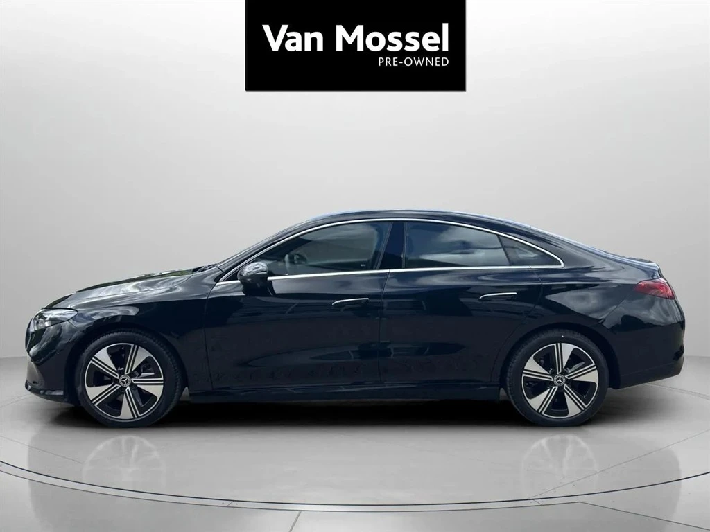Mercedes-Benz-CLA-image-7
