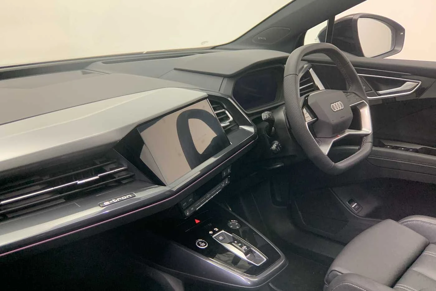 Audi-Q4 Sportback e-tron-image-11