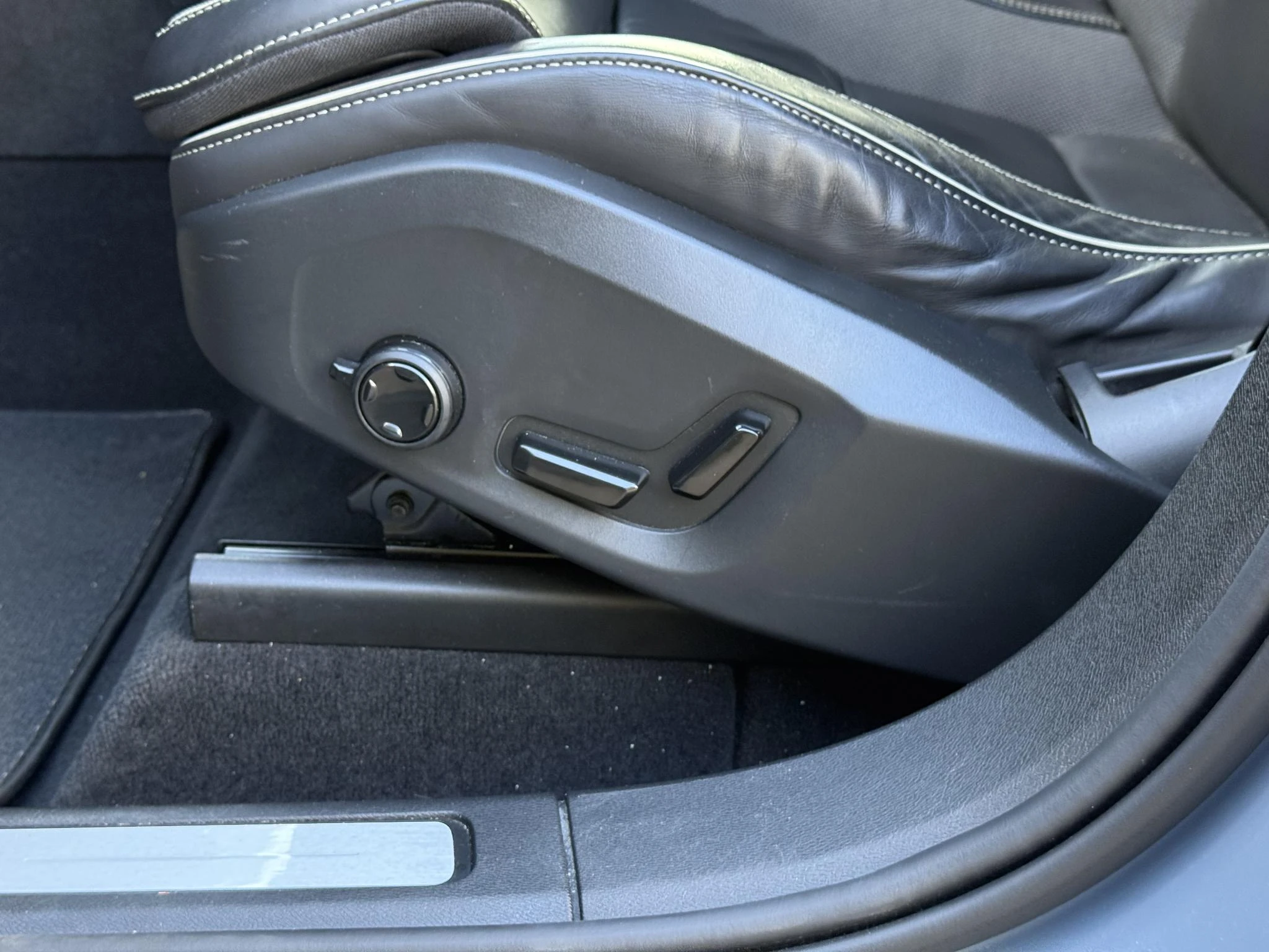 Volvo-XC60-image-17