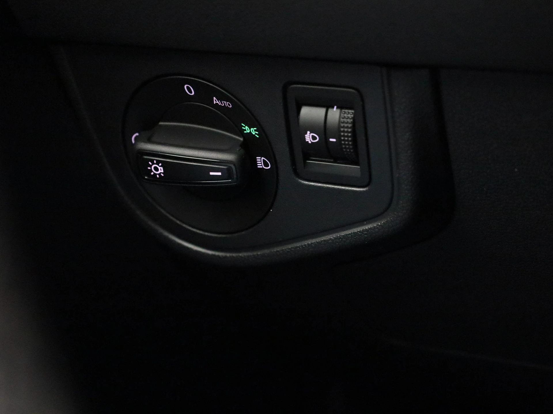 Volkswagen-Polo-image-20