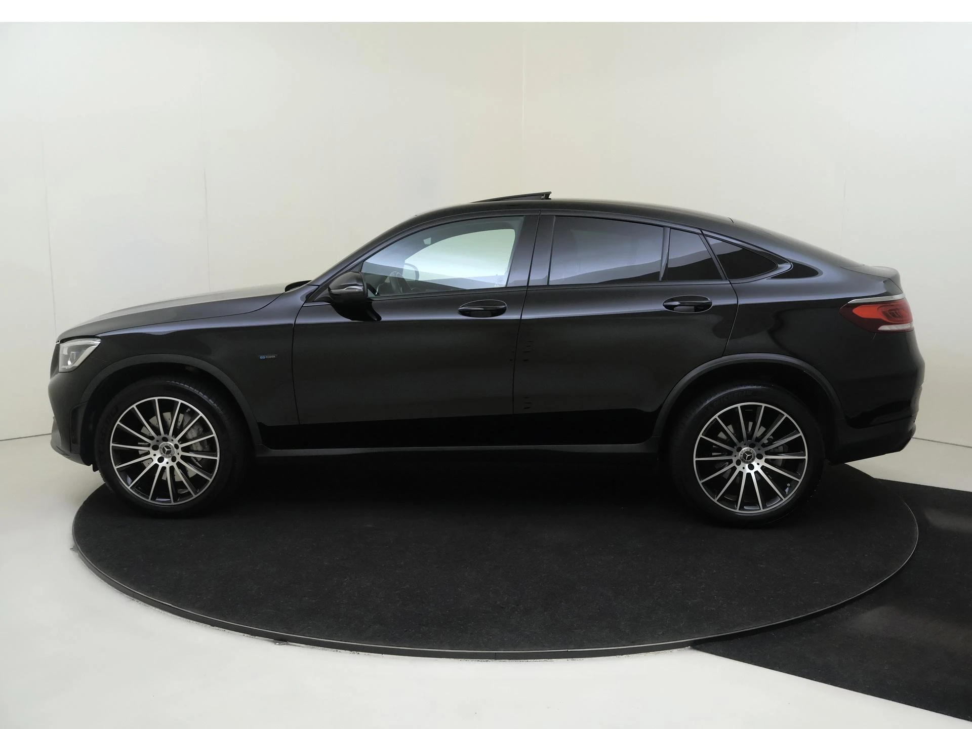 Mercedes-Benz-GLC-image-7