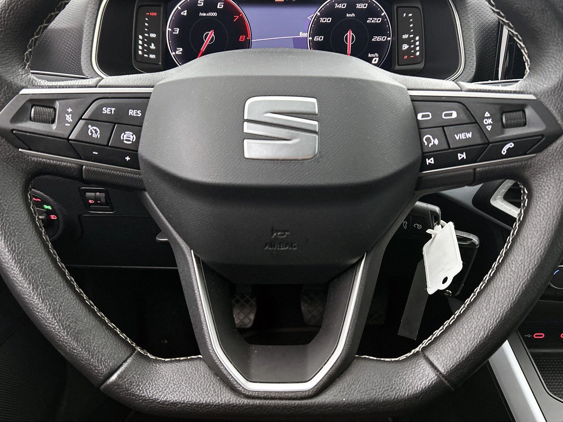 SEAT-Arona-image-31