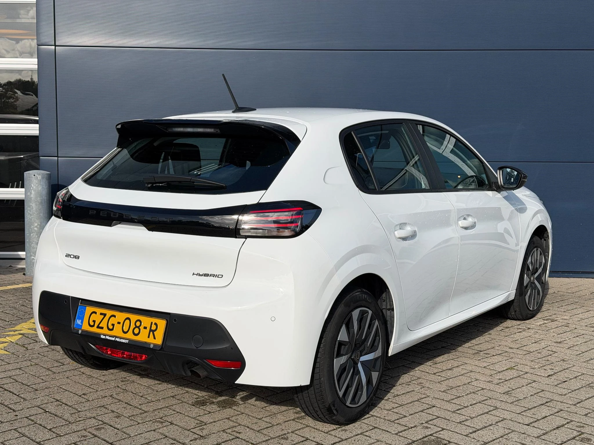 Peugeot-208-image-5
