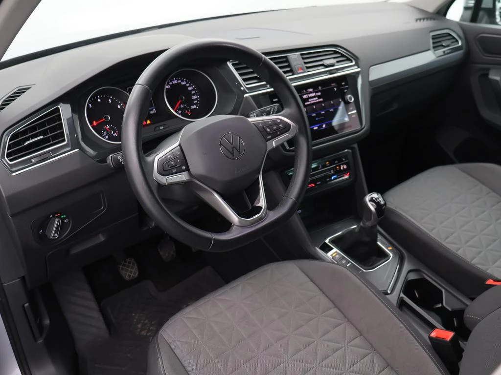 Volkswagen Tiguan Tiguan 1.5TSI Life 150PK *CAMERA*ACC*PDC*APP-CONNECT*ZETELVERWARMING*...*