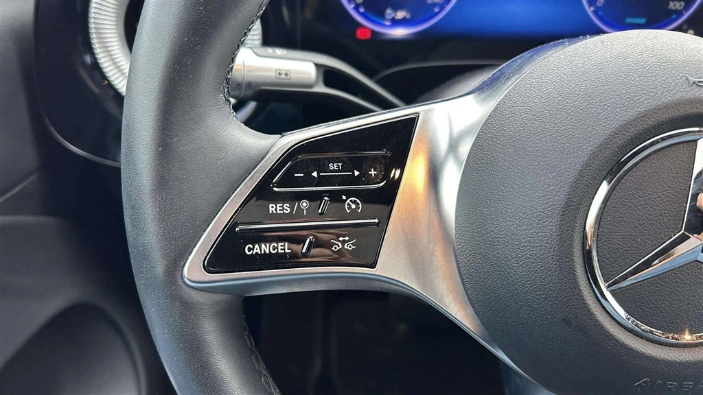 Mercedes-Benz-CLA-image-11