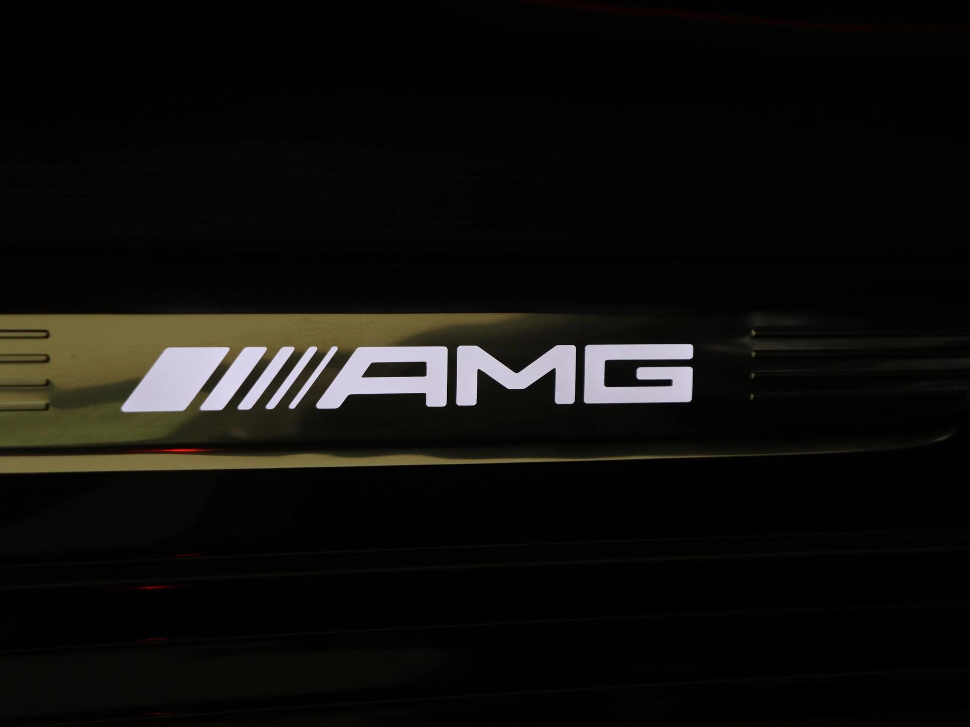 Mercedes-Benz-E-Klasse-image-16