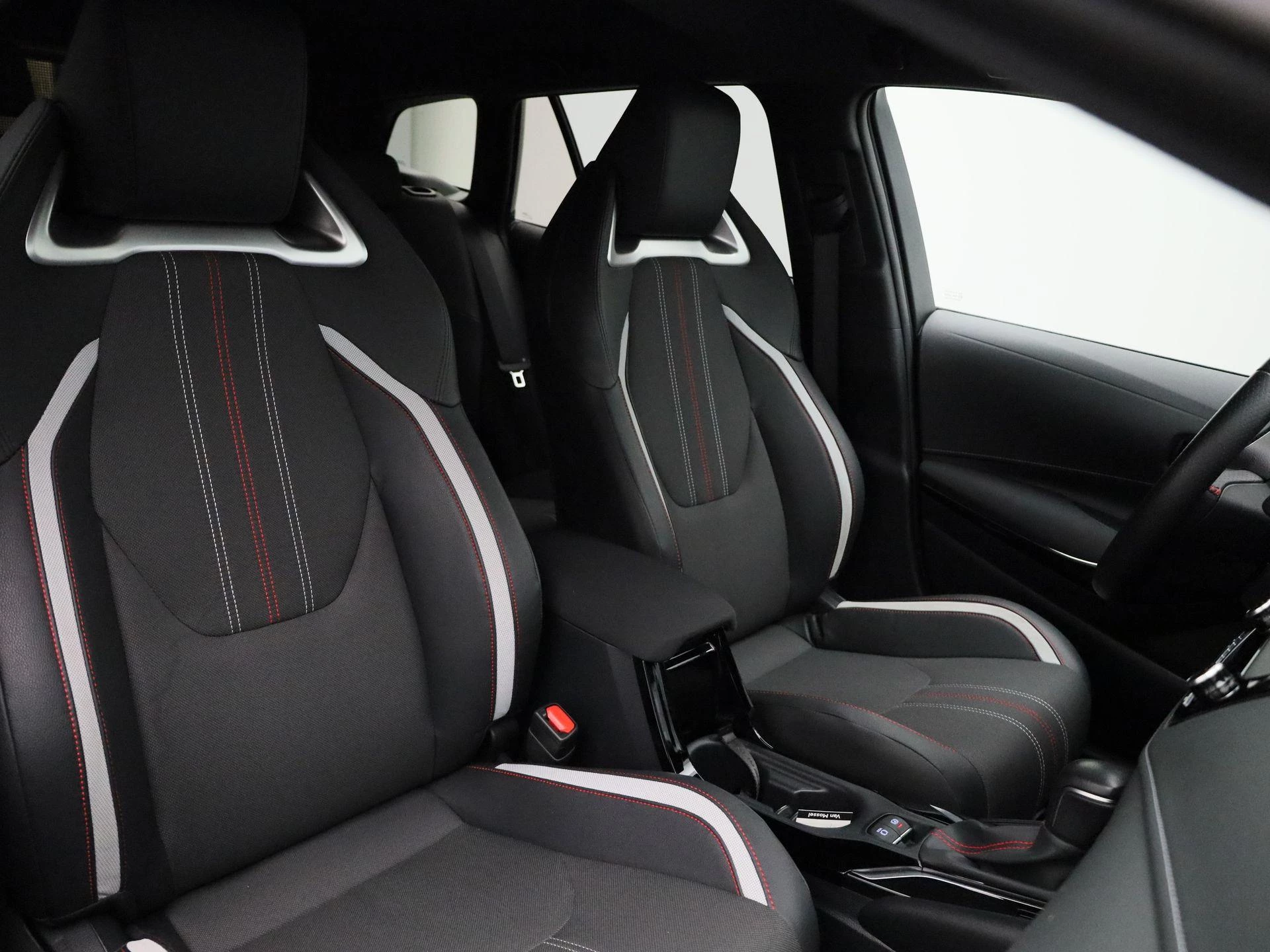 Toyota-Corolla Touring Sports-image-32