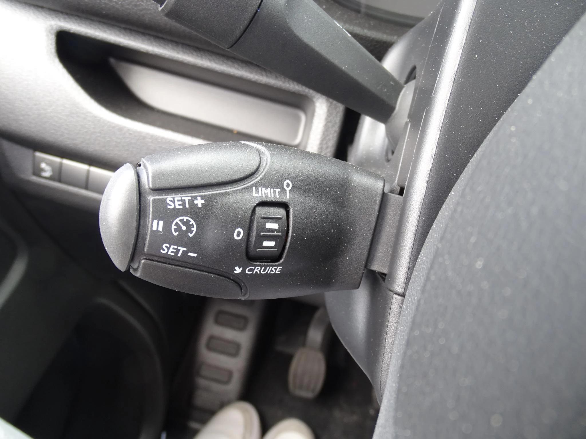 Opel Vivaro 2.0 Turbo 106kW Edition L3H1