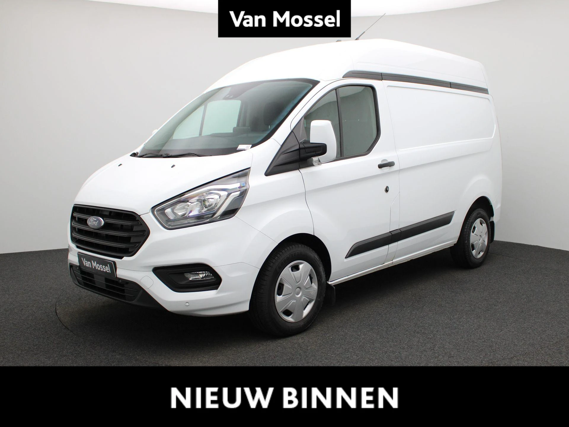 Ford-Transit Custom-image-0