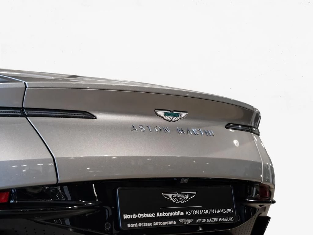 Aston Martin-DB12-image-27