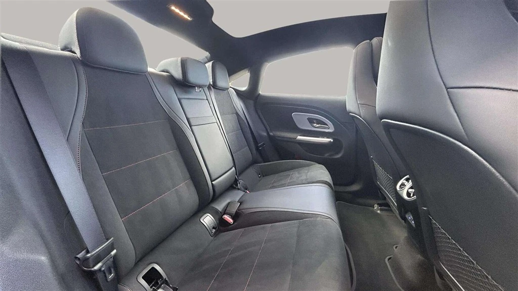 Mercedes-Benz-CLA-image-18