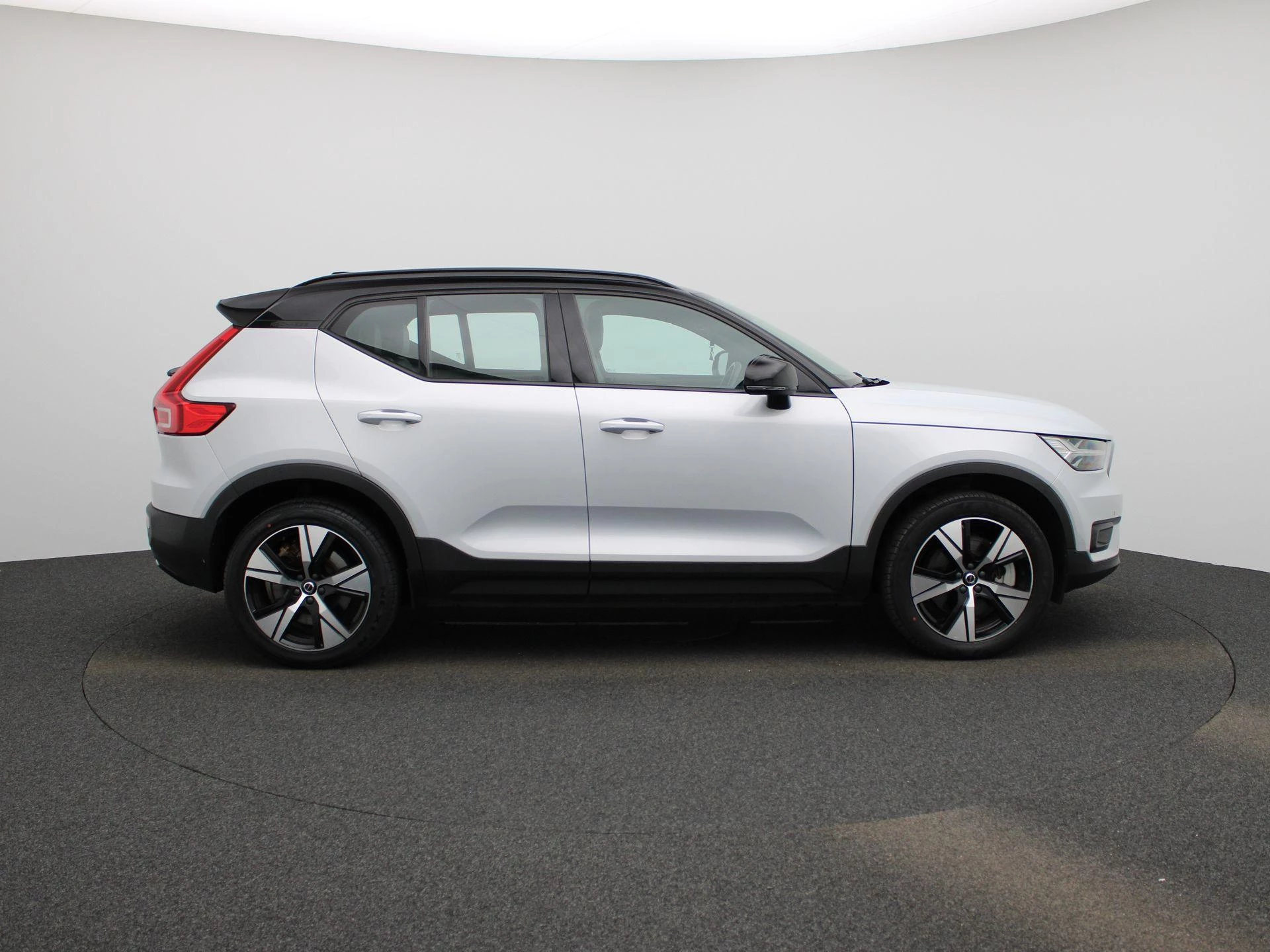 Volvo-XC40-image-5