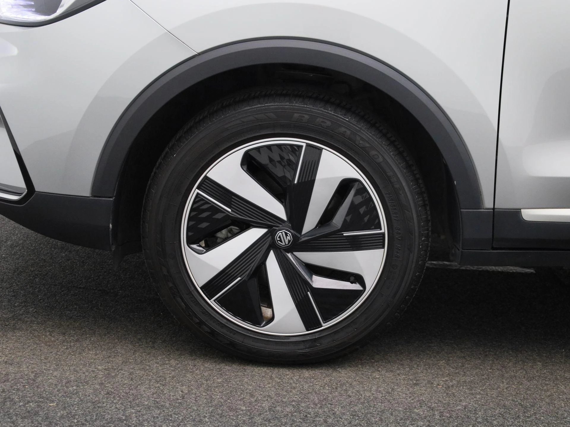 MG-ZS EV-image-12
