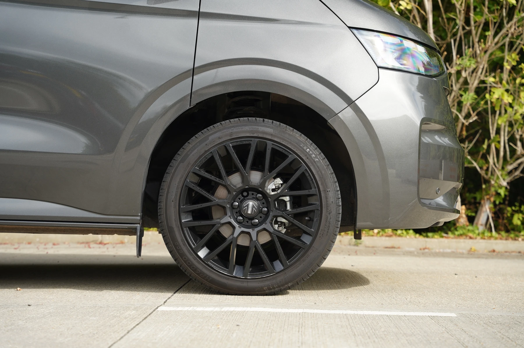 Volkswagen-Transporter-image-36