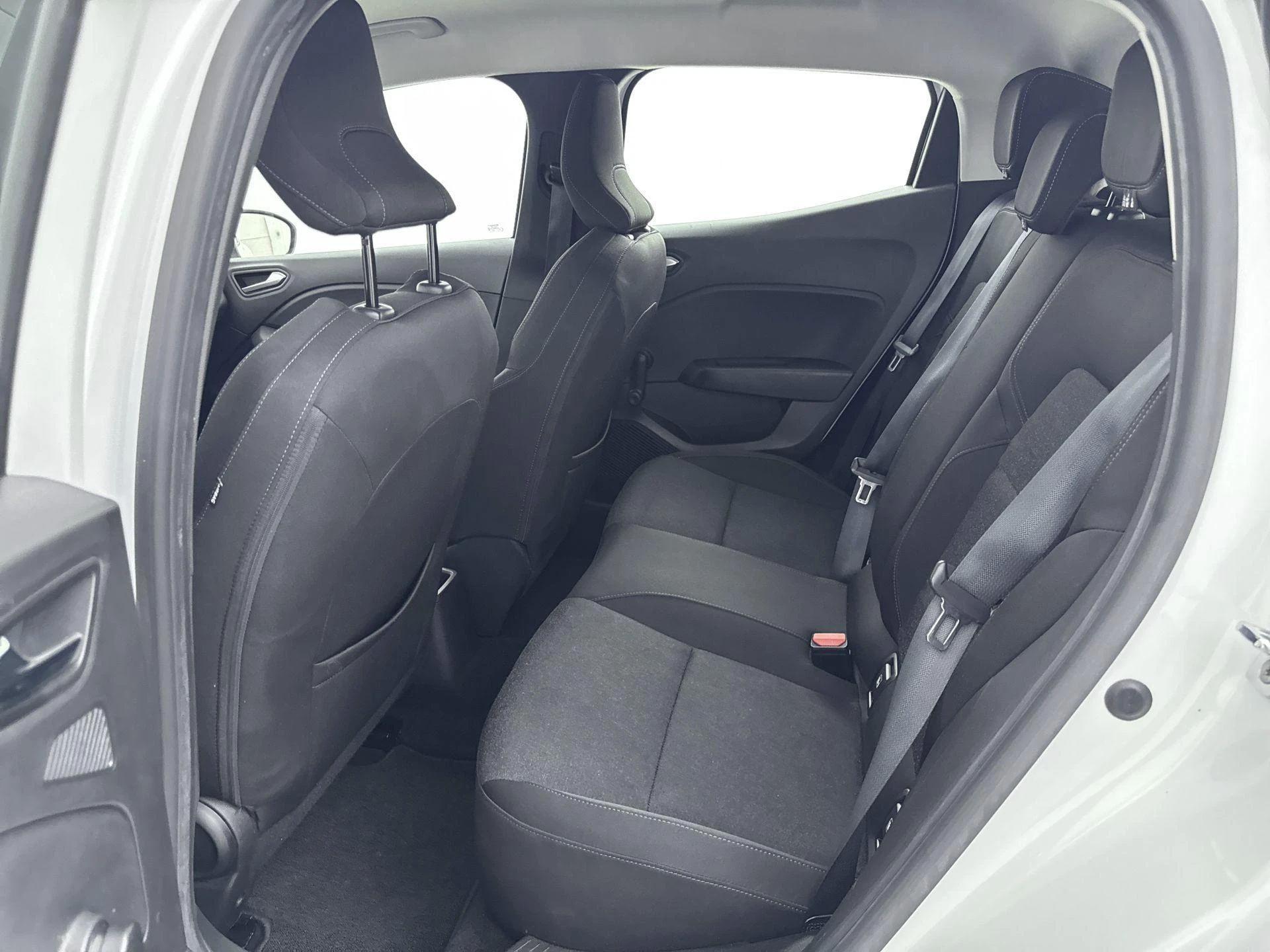 Renault-Clio-image-24