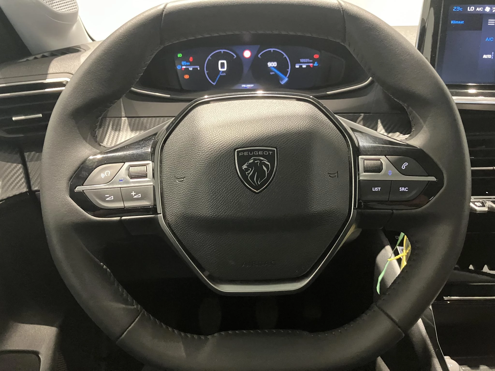 Peugeot-208-image-15
