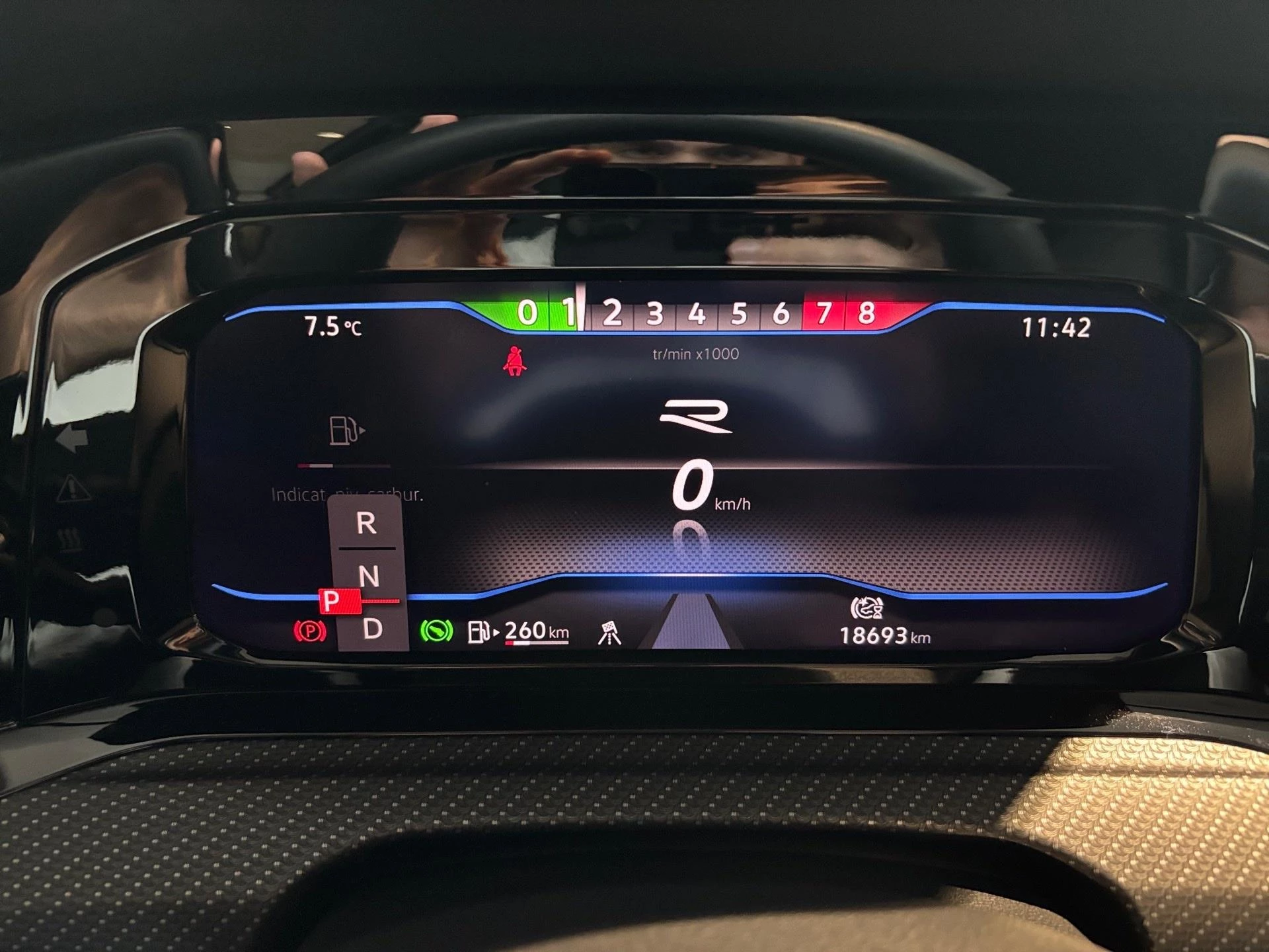 Volkswagen-Golf-image-1