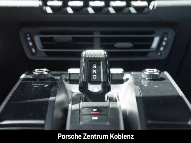 Porsche-911-image-18