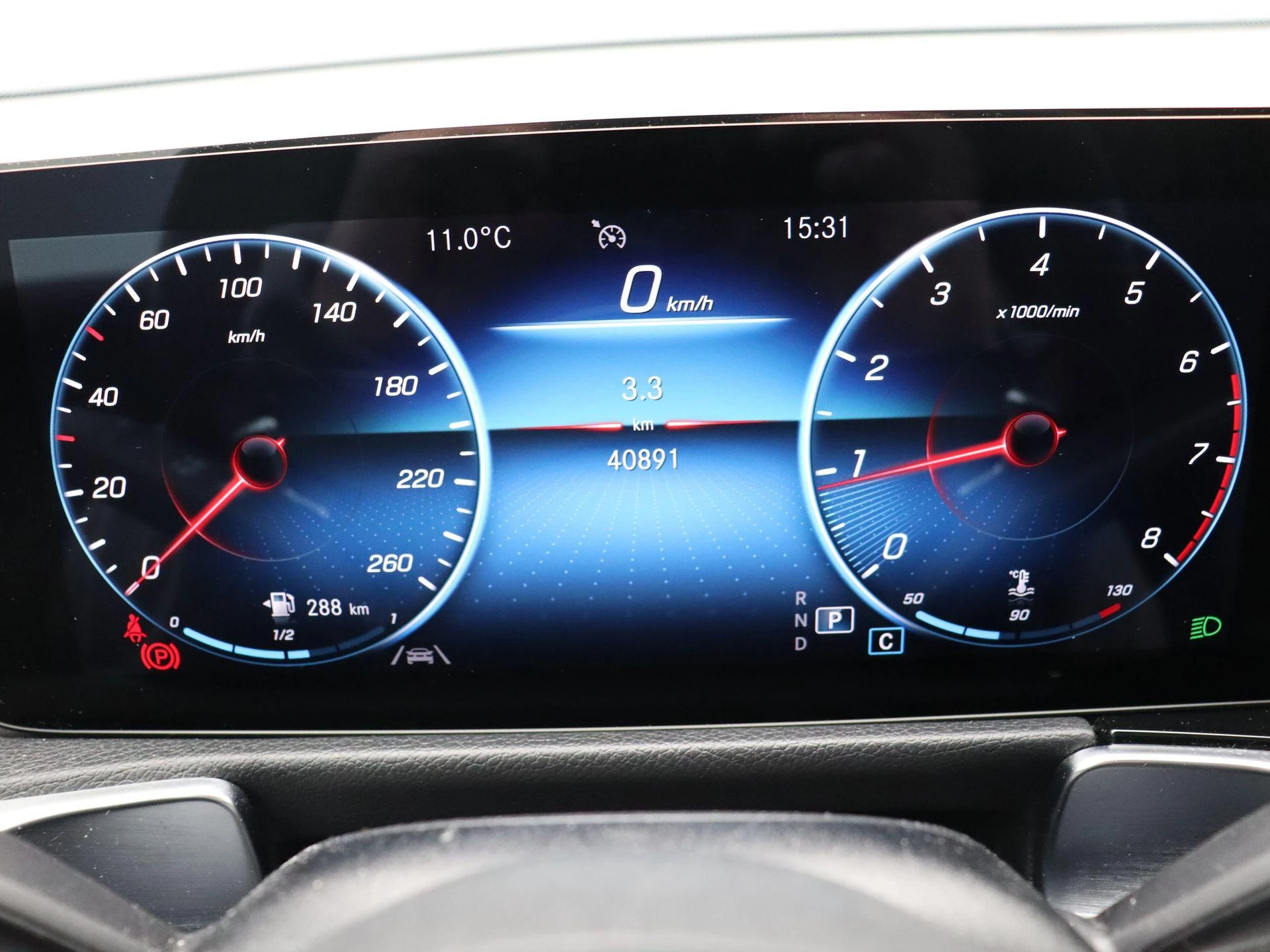 Mercedes-Benz GLB 200 AMG LINE + PANORAMISCH DAK + CARPLAY + CAMERA +