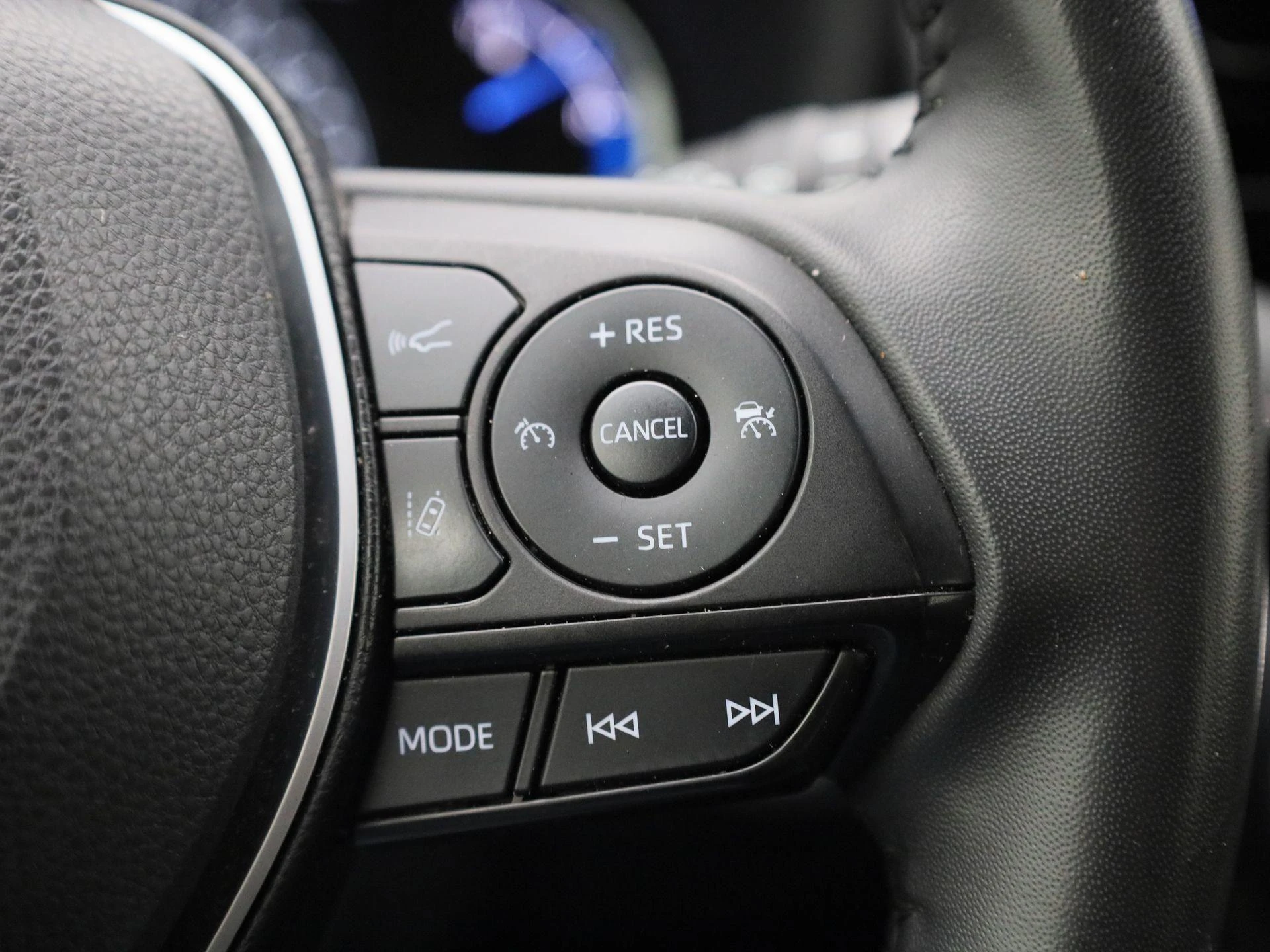 Toyota-RAV4-image-25