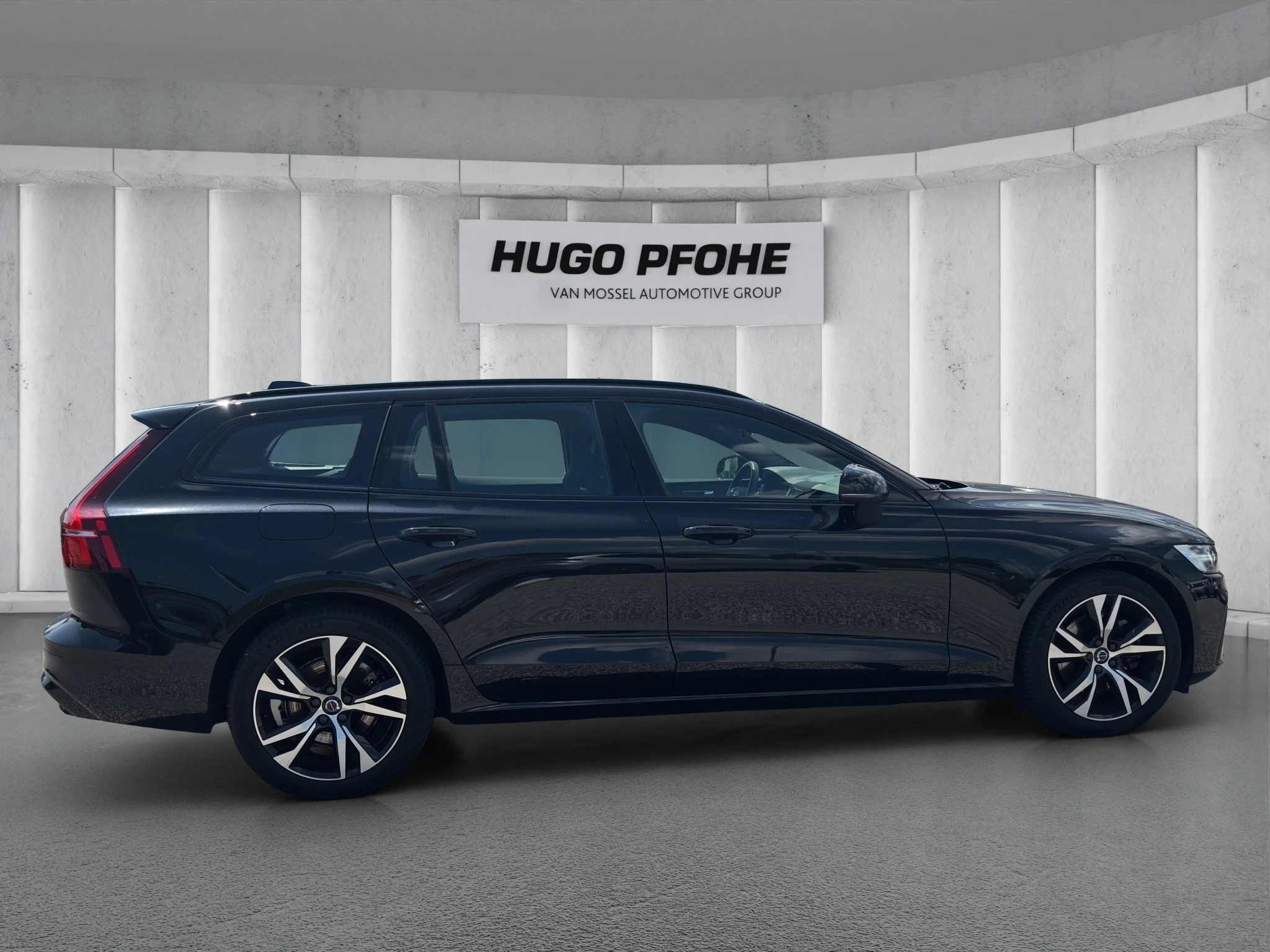 Volvo V60 B3 Plus Dark