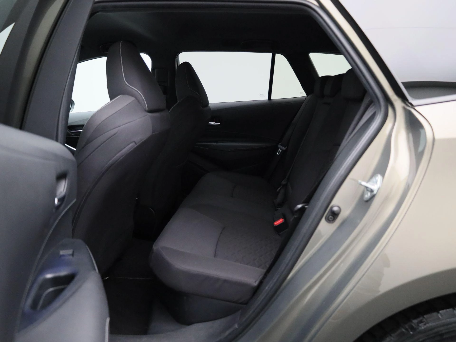 Toyota Corolla Touring Sports 1.8 Hybrid Business Intro