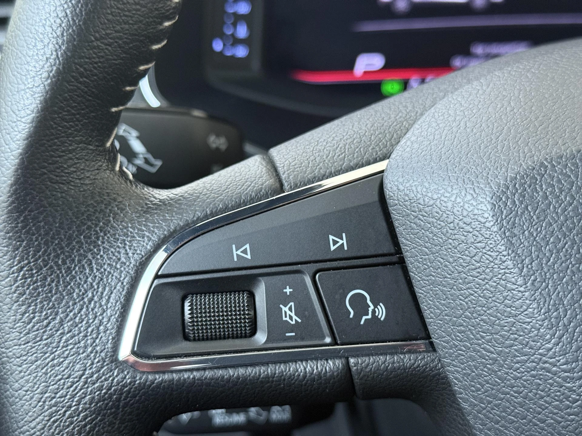 SEAT-Arona-image-11