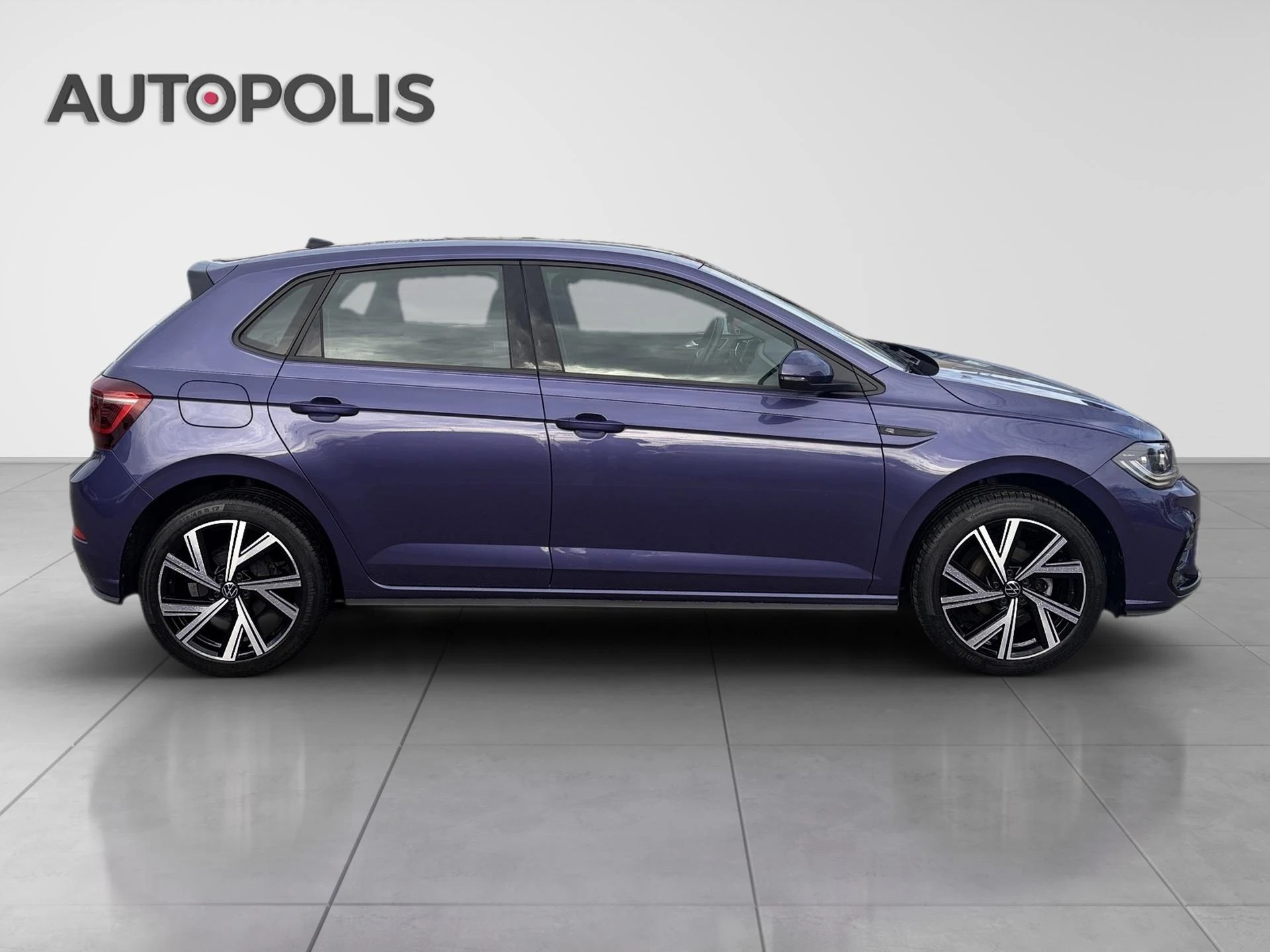 Volkswagen-Polo-image-9