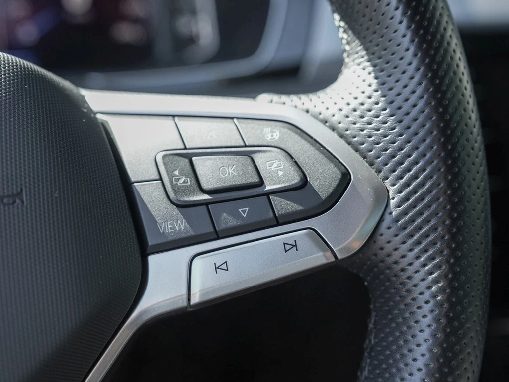 Volkswagen-Passat-image-13