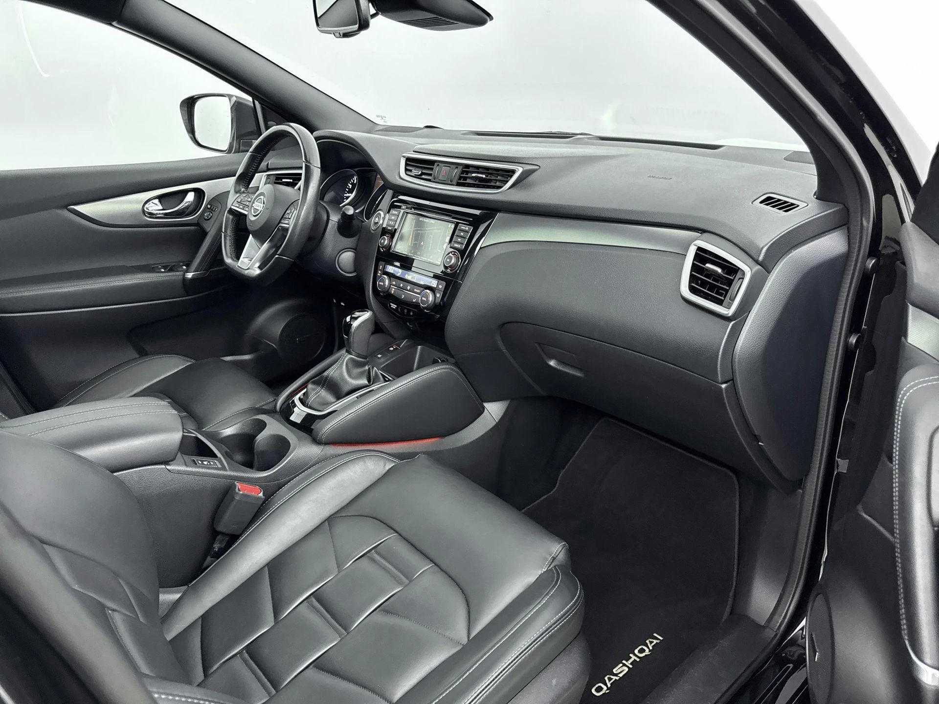 Nissan-QASHQAI-image-11