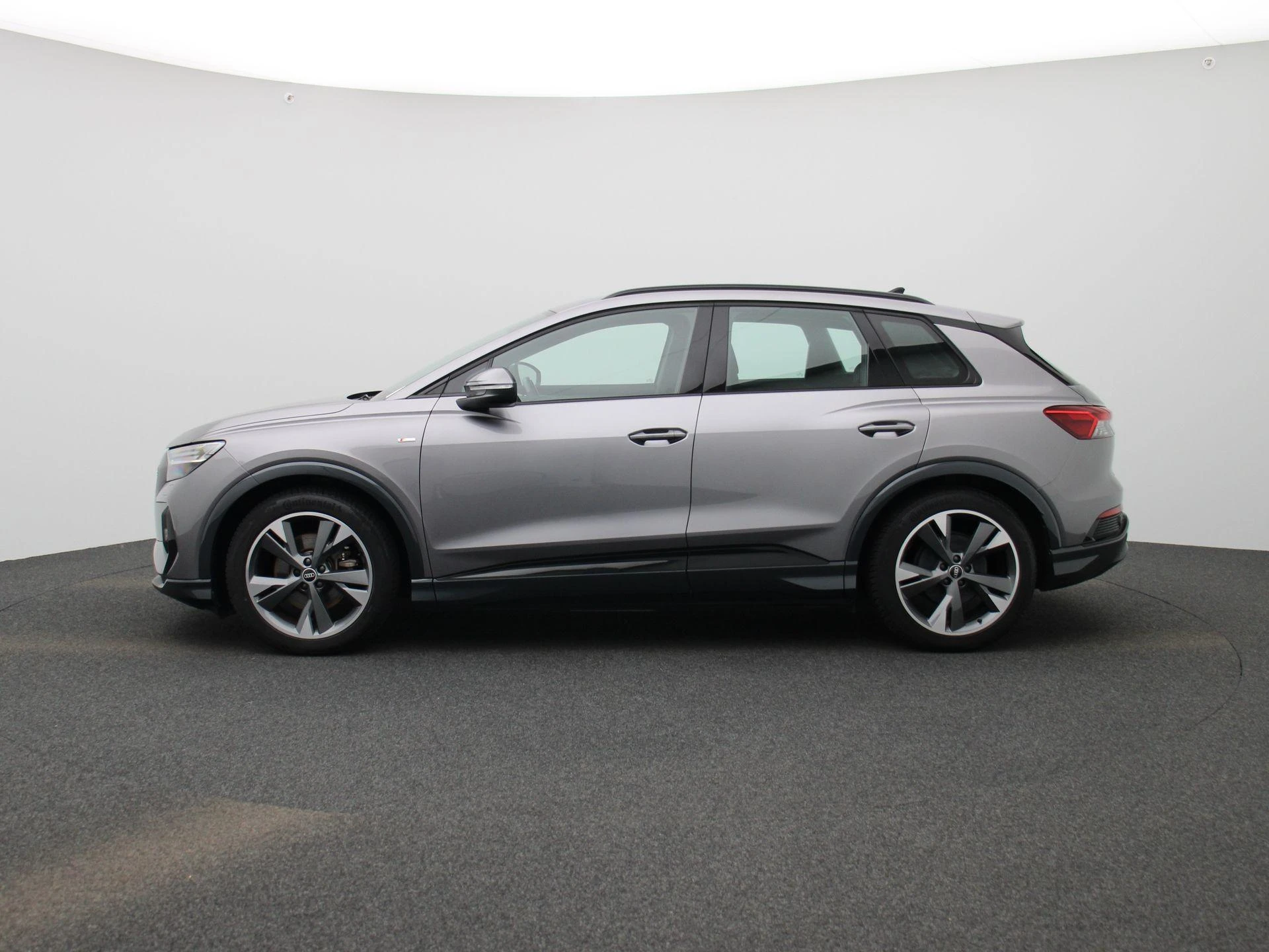 Audi-Q4 e-tron-image-3