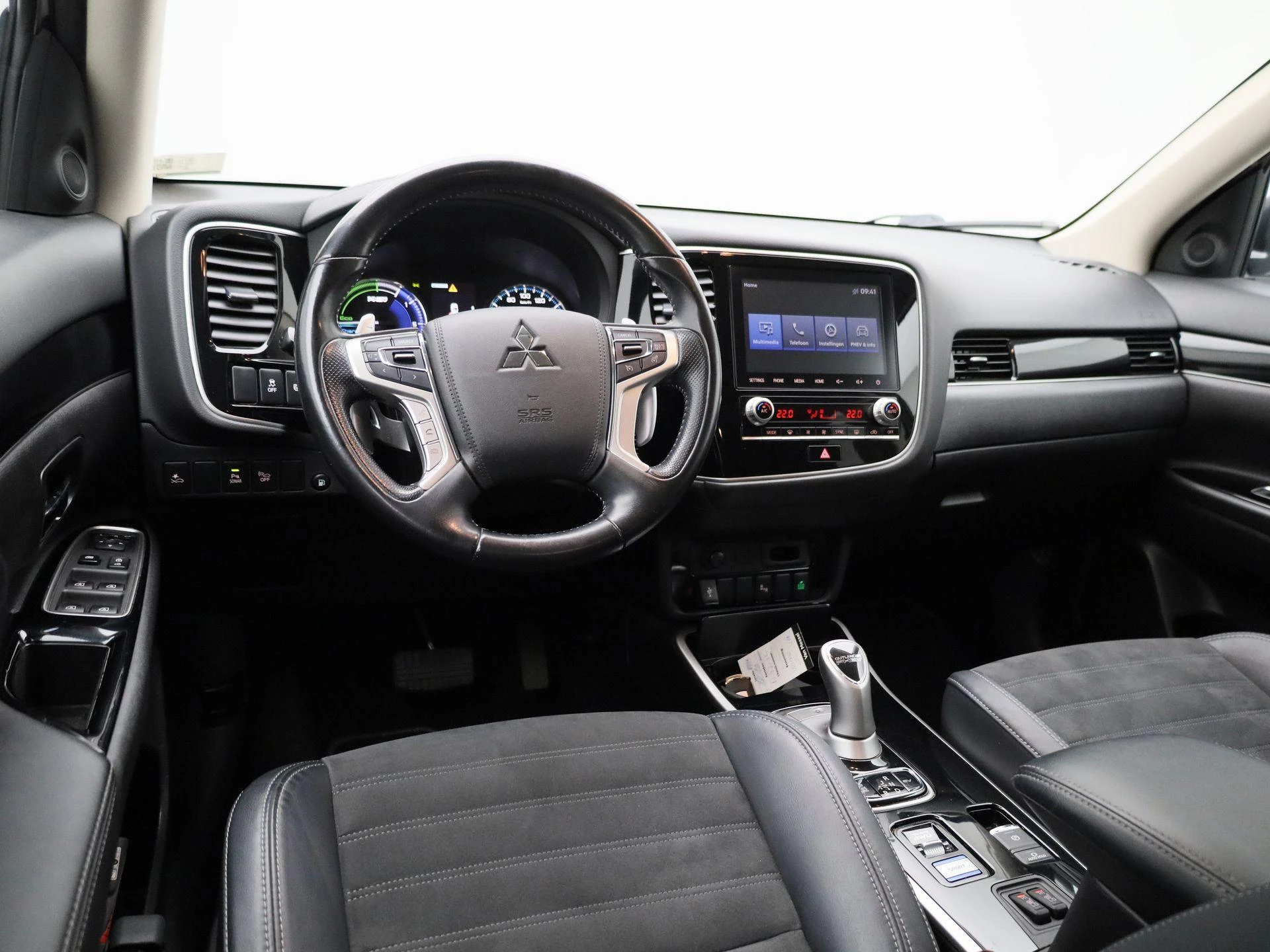 Mitsubishi-Outlander-image-6