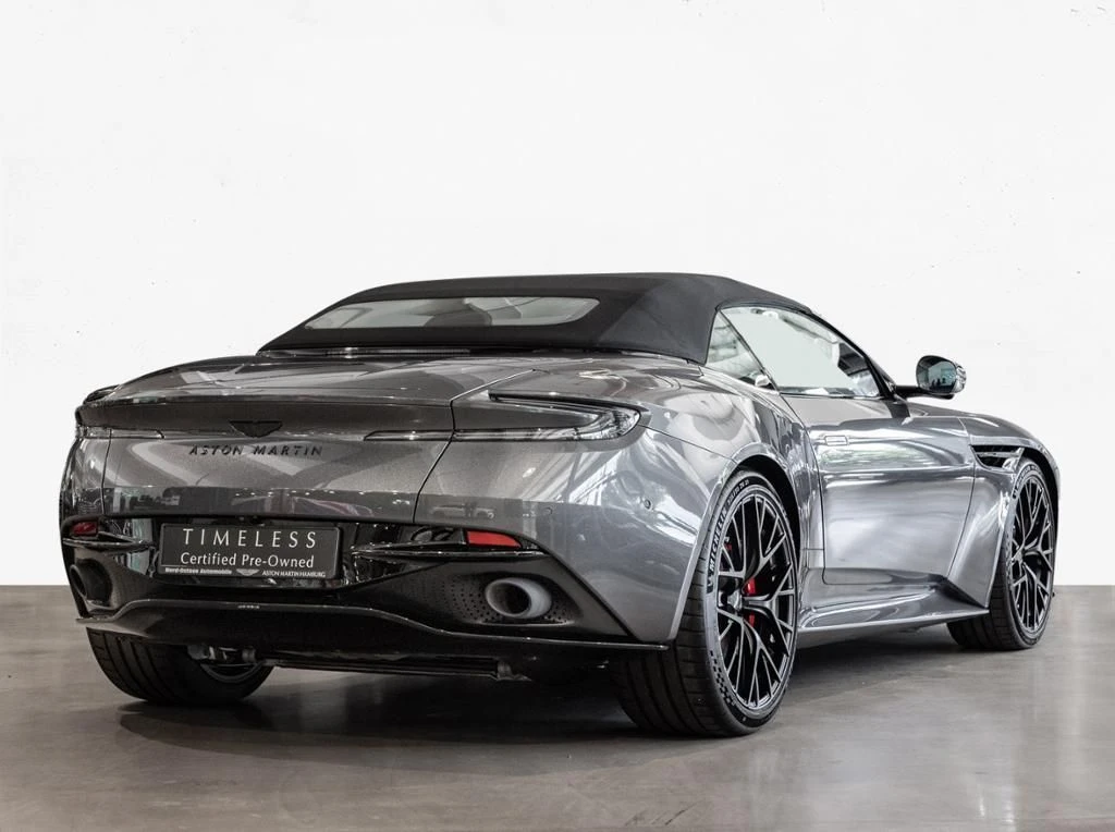 Aston Martin-DB12-image-15