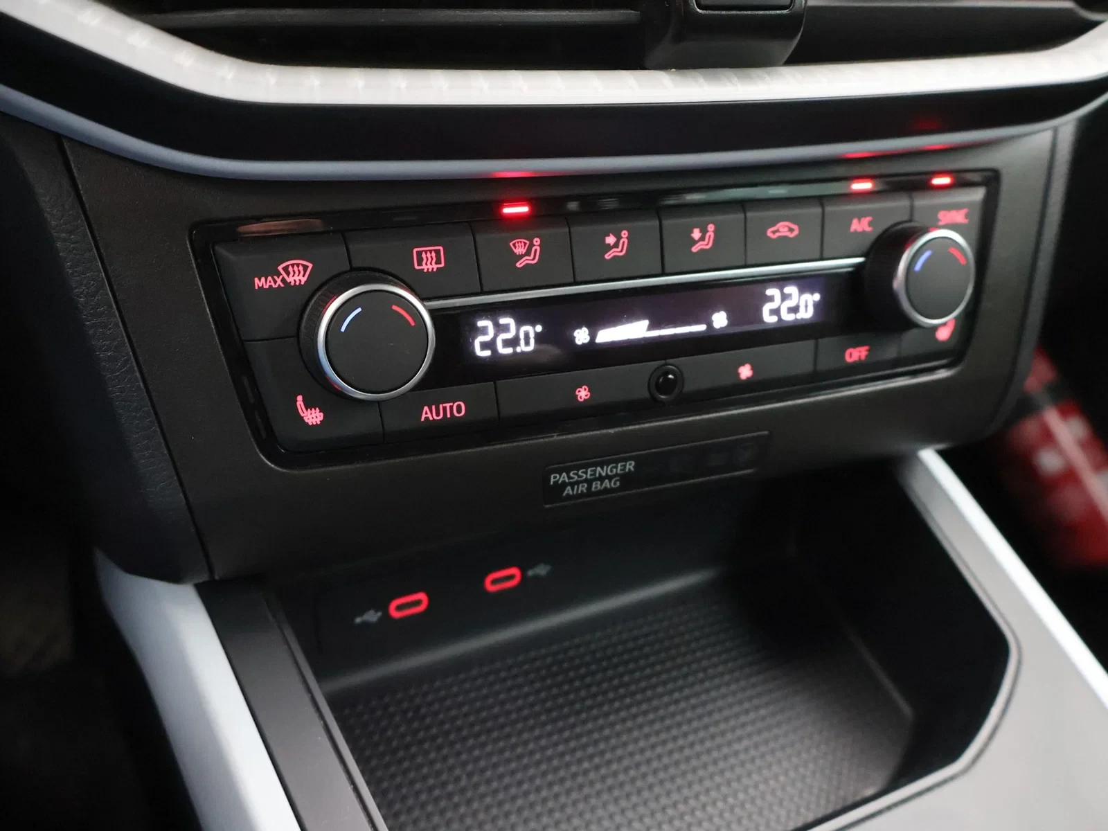 SEAT-Arona-image-14