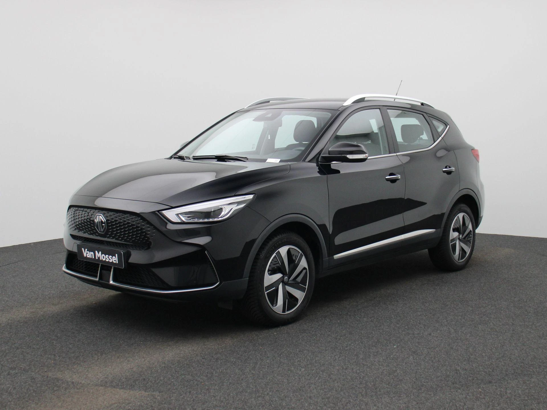 MG-ZS EV-image-1