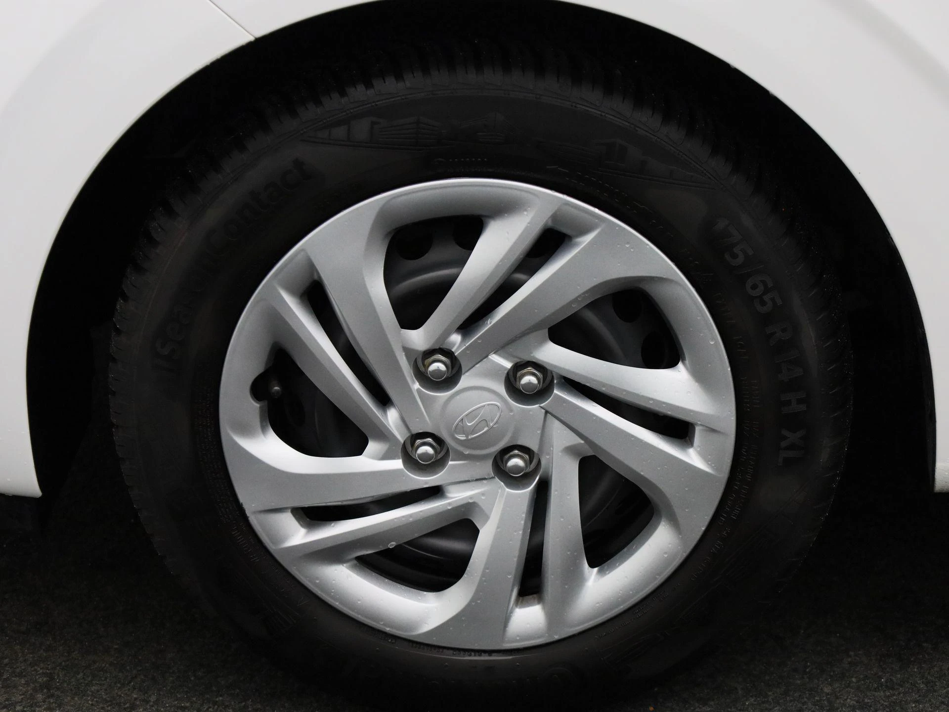 Hyundai i10 - 12