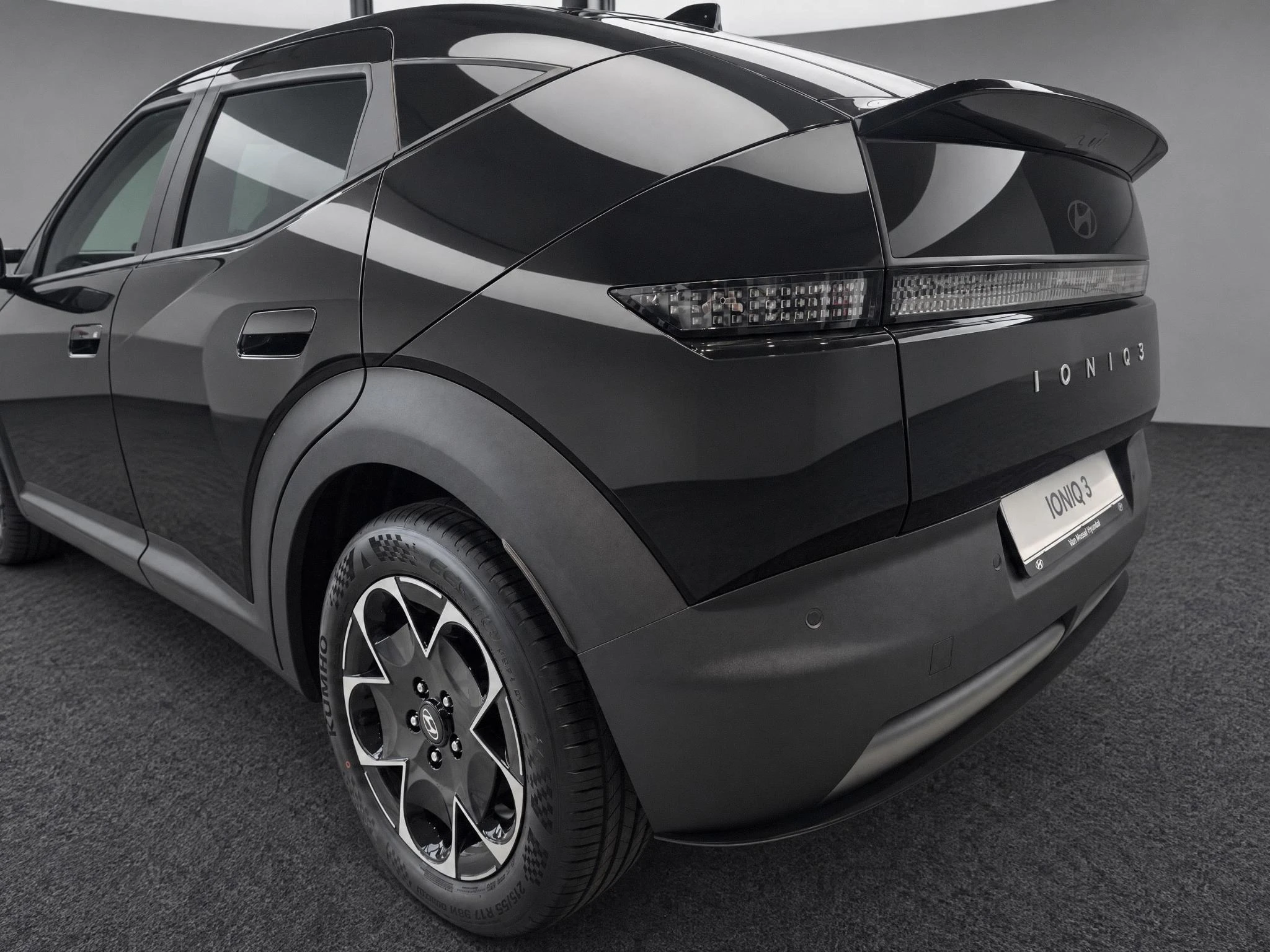 Hyundai-IONIQ 3-image-10