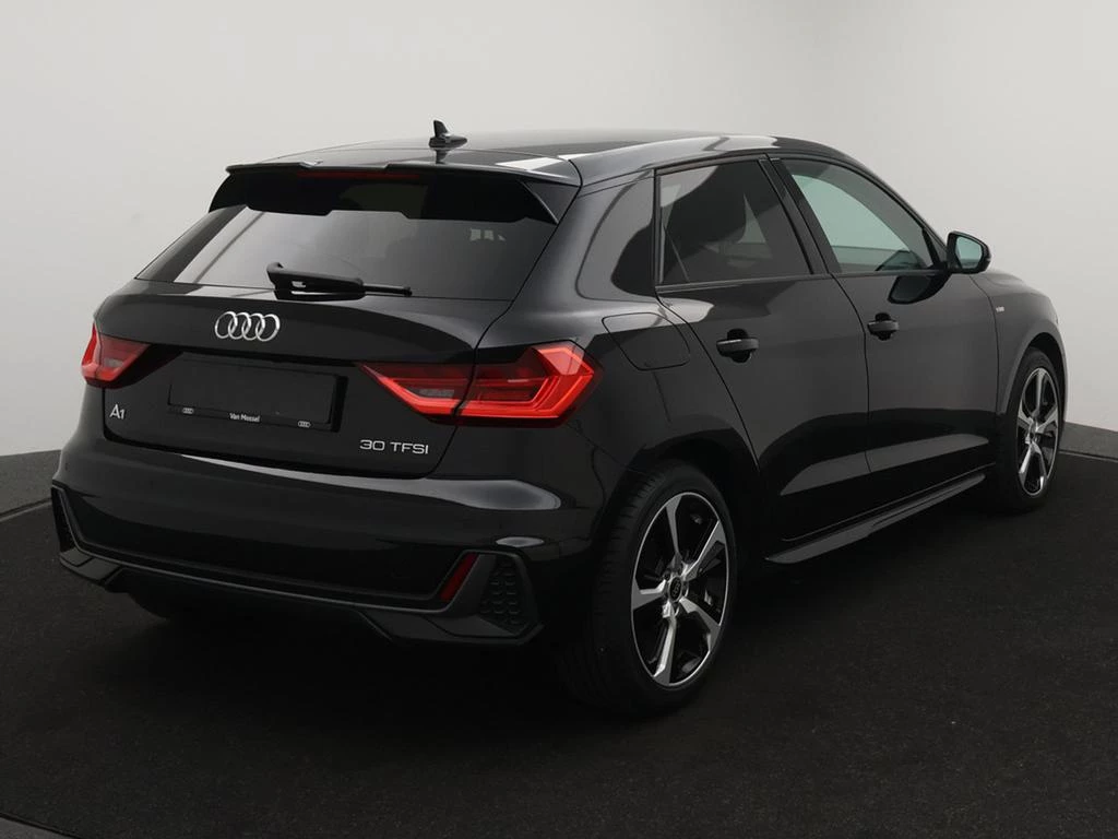 Audi-A1 Sportback-image-1
