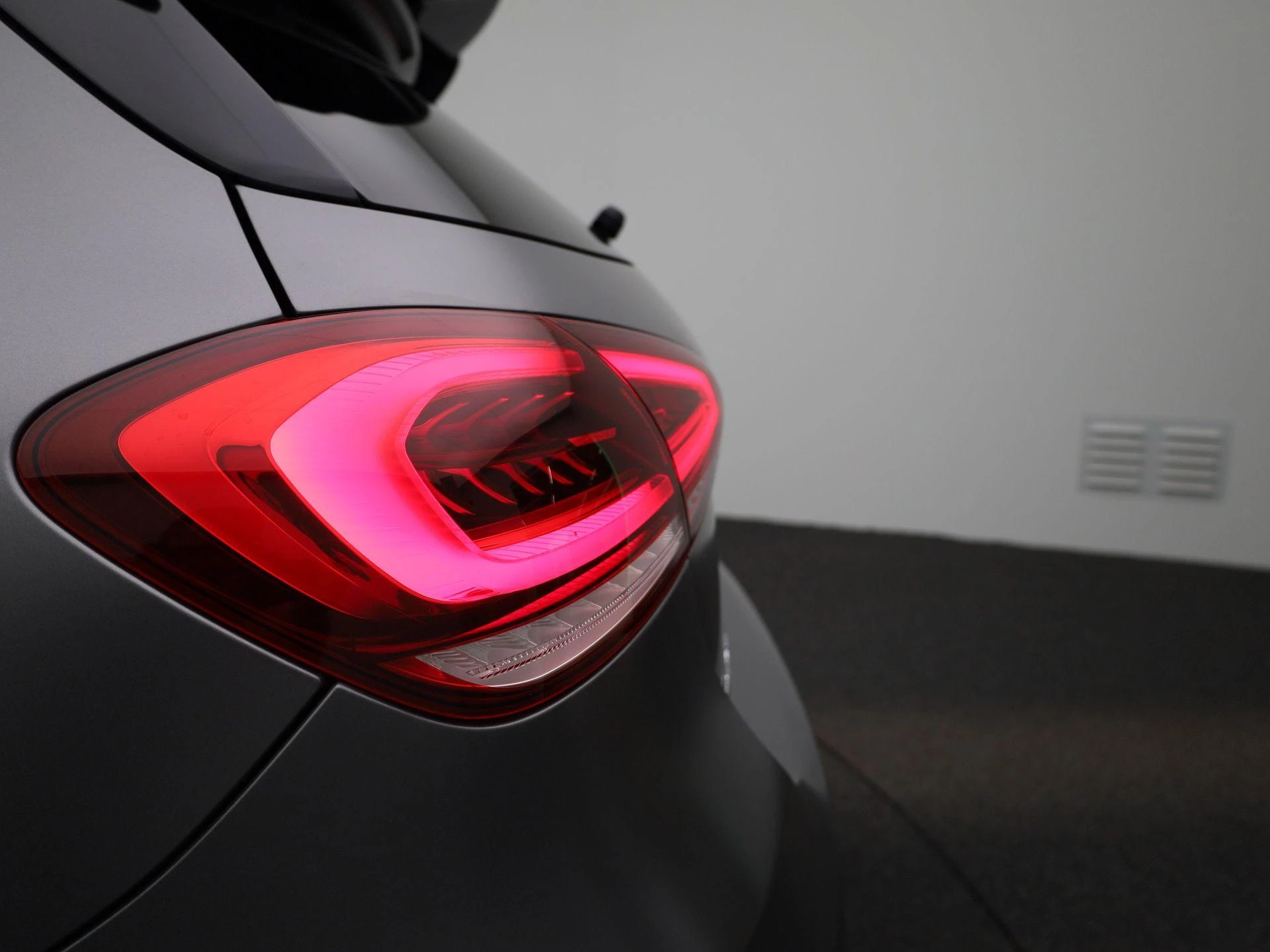 Mercedes-Benz A-Klasse AMG 45 S 4MATIC+ Edition 1