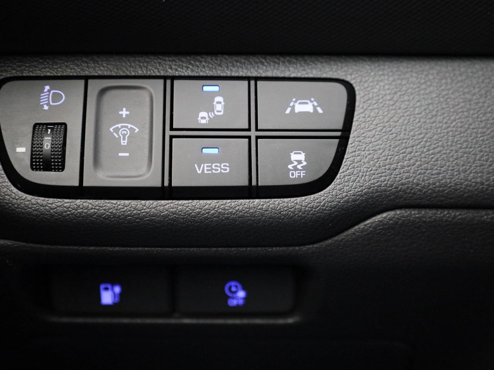 Hyundai-IONIQ-image-23