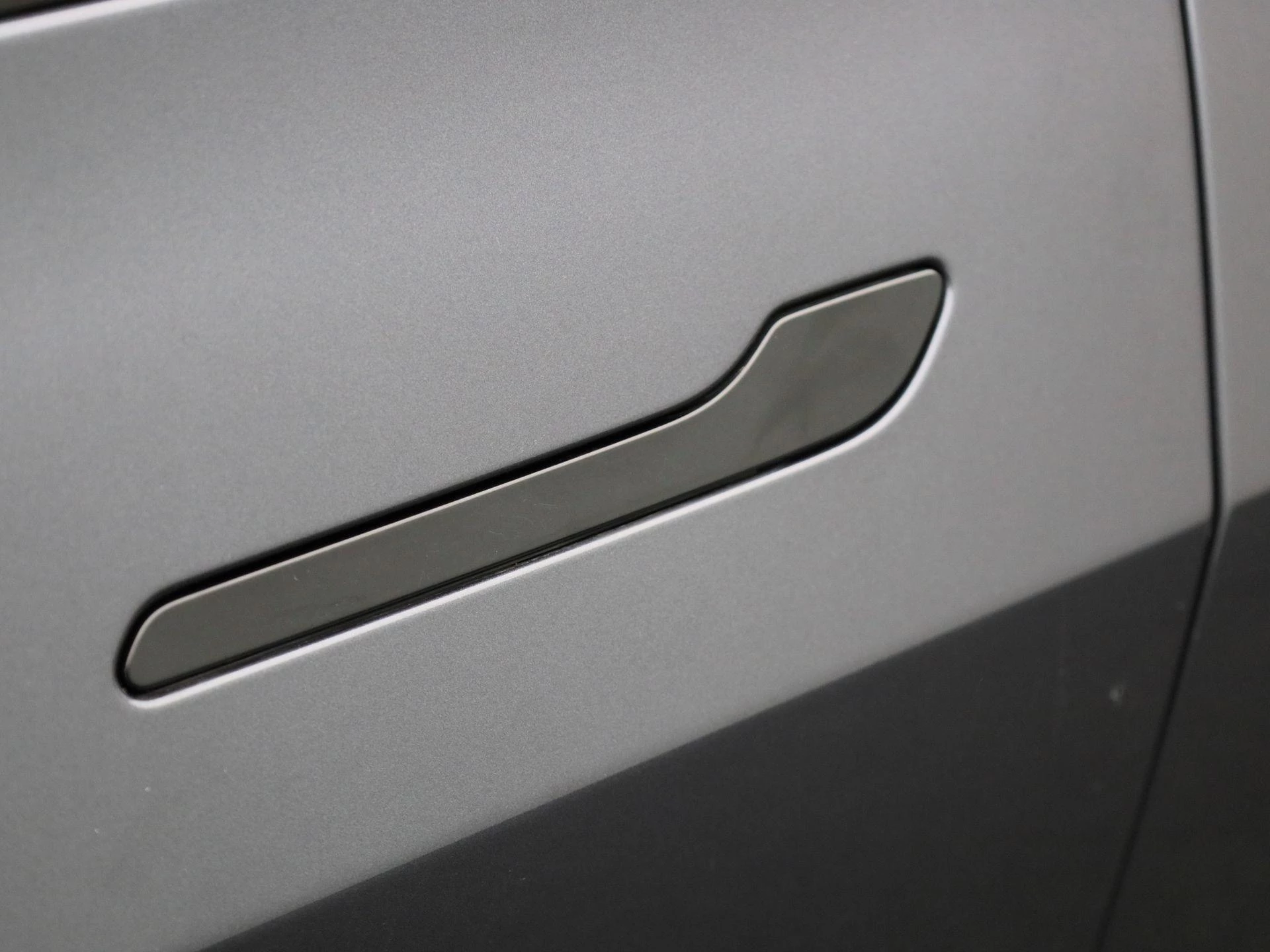 Tesla-Model 3-image-16