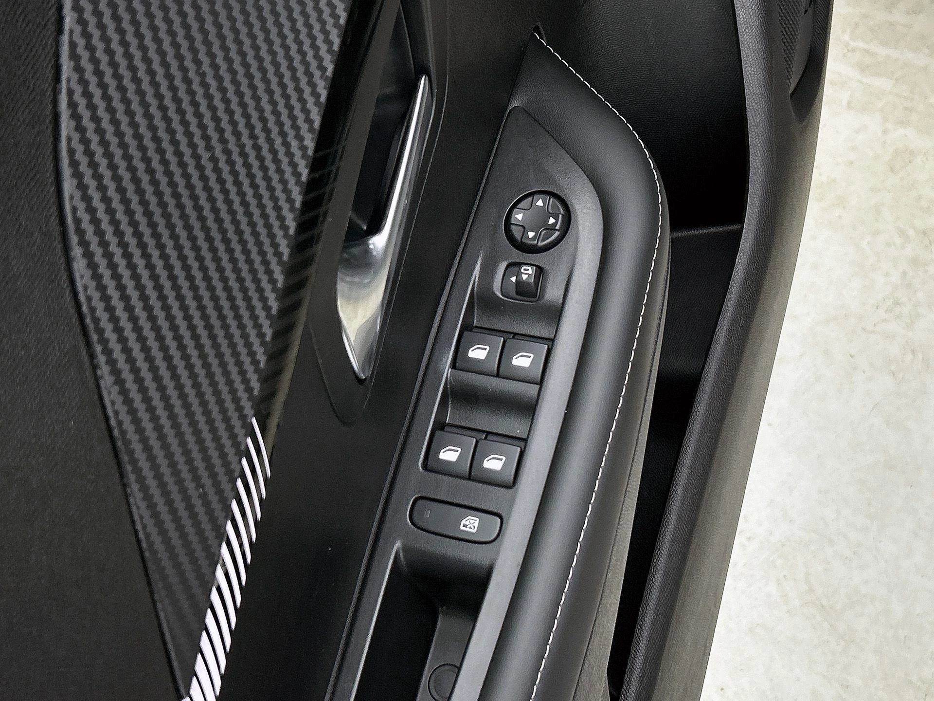 Peugeot-208-image-26