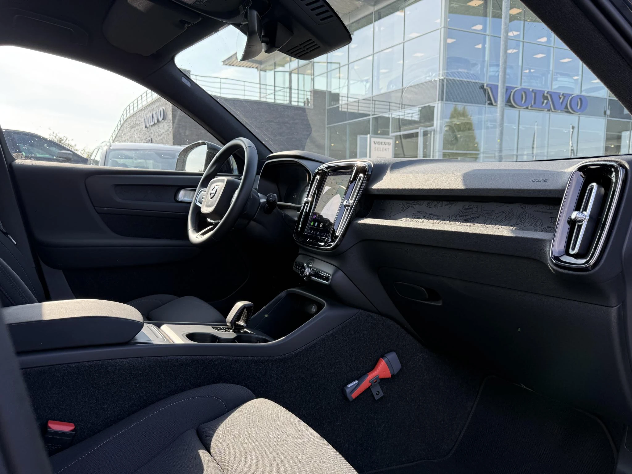 Volvo-EX40-image-11