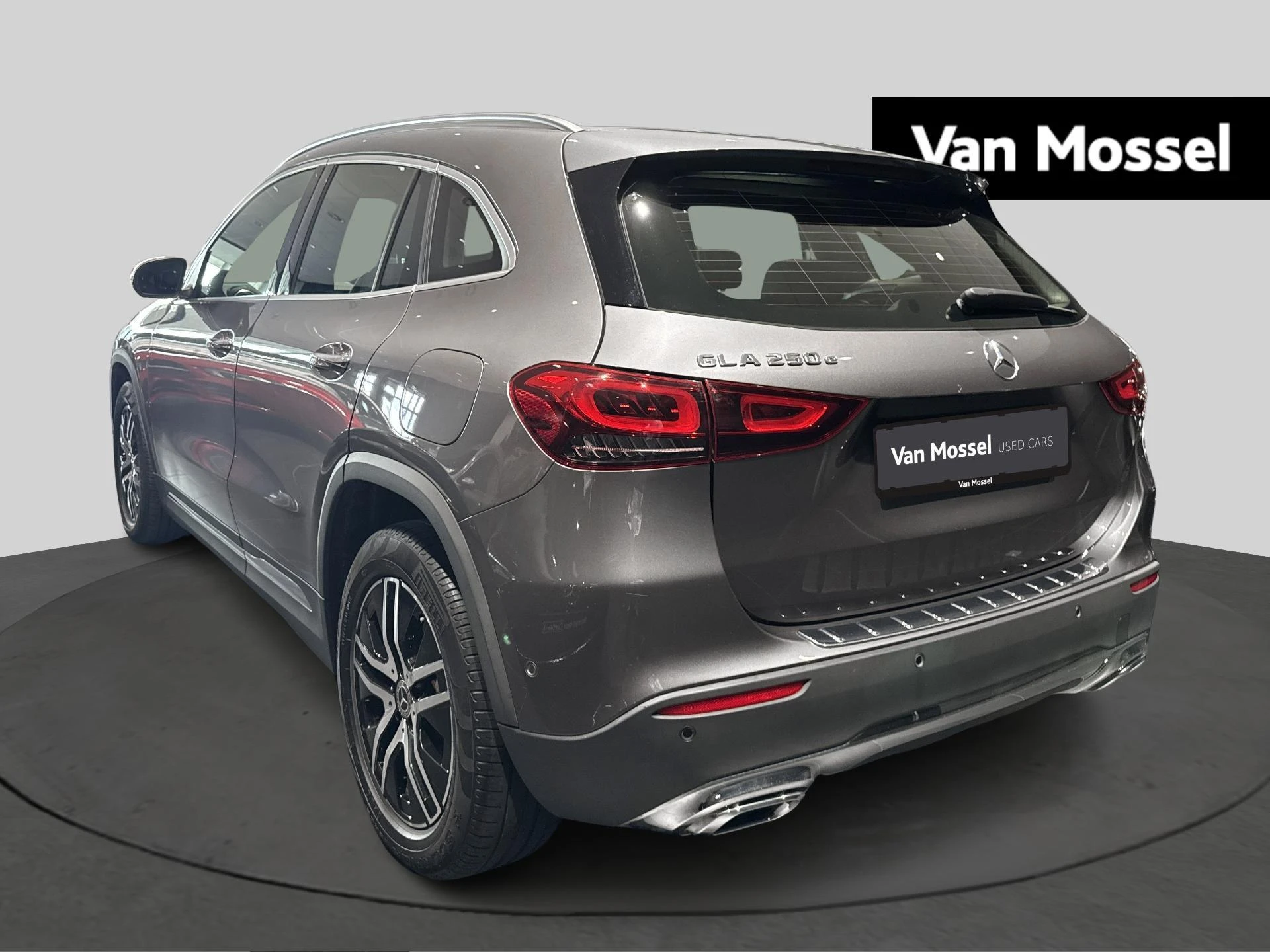 Mercedes-Benz-GLA-image-4