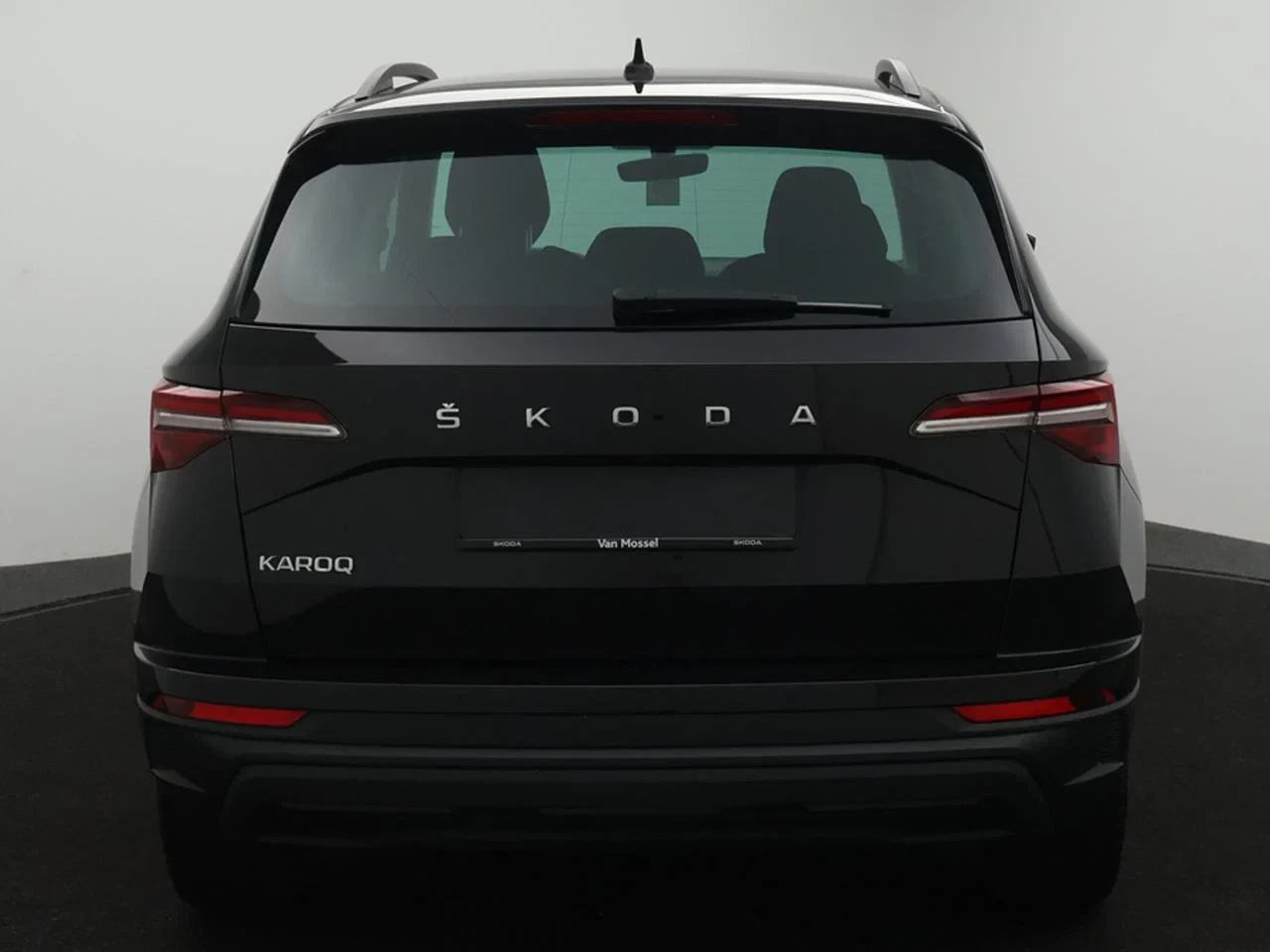 Škoda Karoq Karoq Clever 1.0 TSI 110PK *NAVI*BLTH*CRUISE*APP CONNECT*VERDUISTERDE RAMEN*CAMERA*..