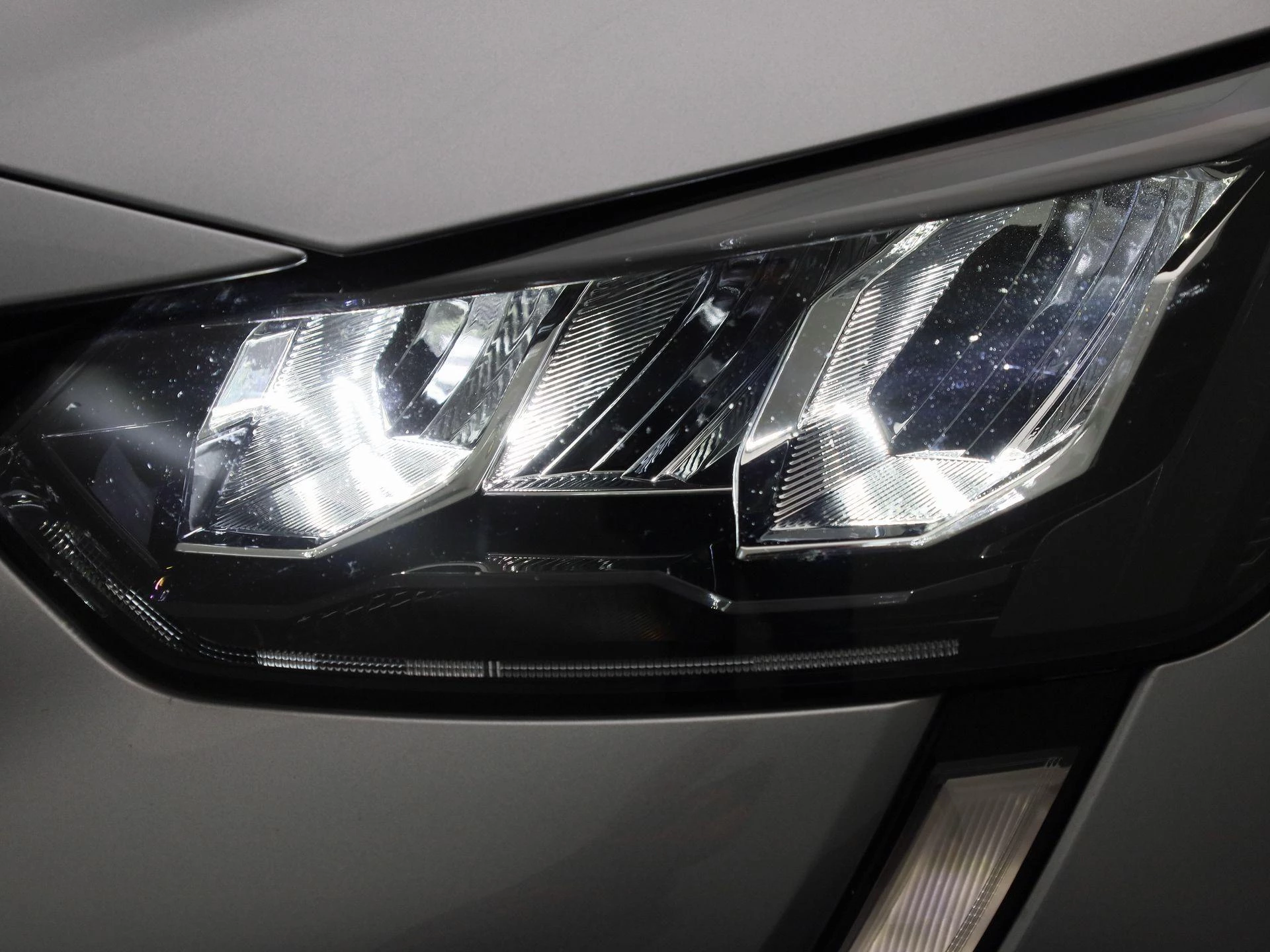 Peugeot e-208 EV Active Pack 50 kWh