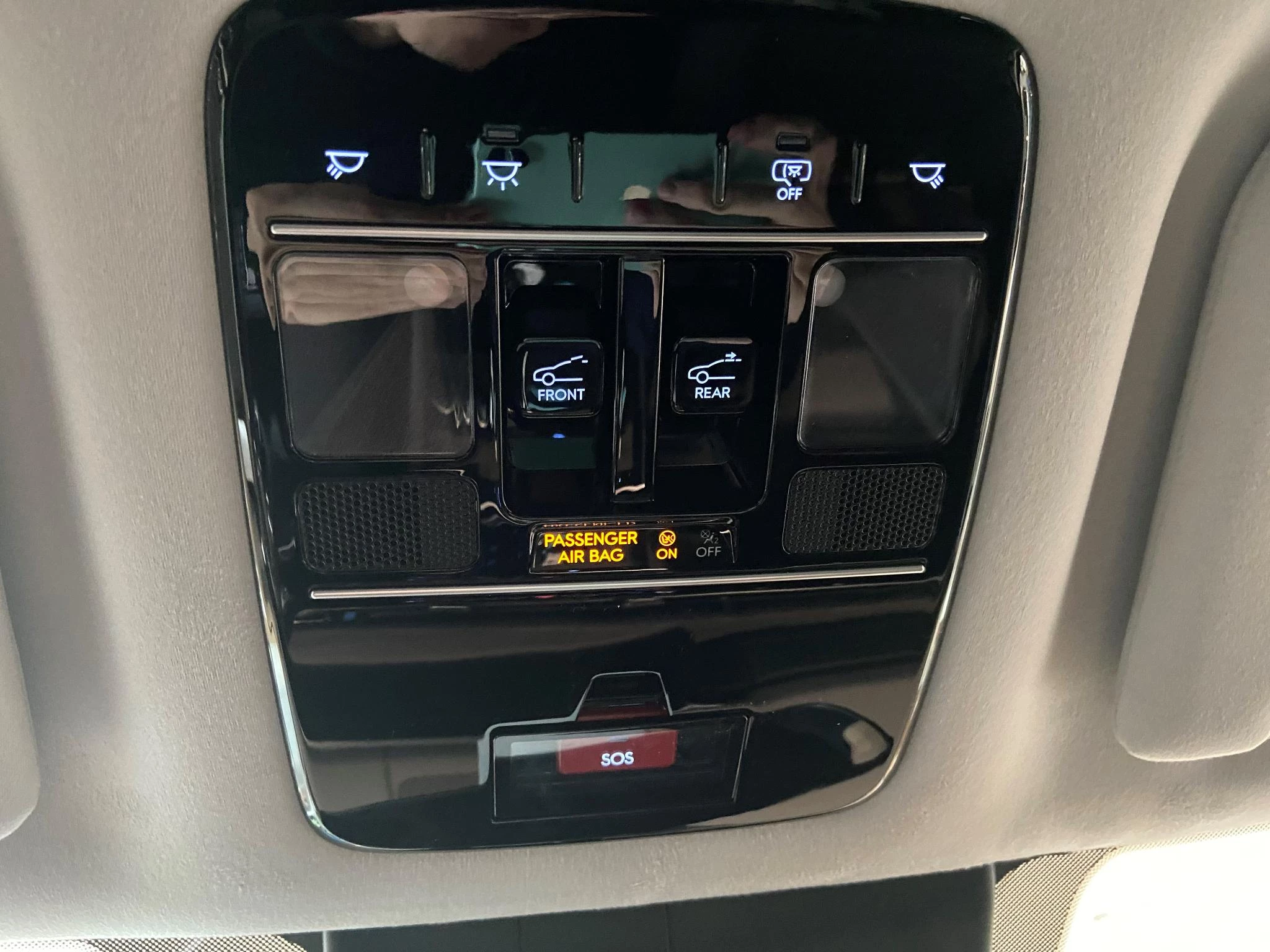 Hyundai Santa Fe Luxury Dual Sunroof