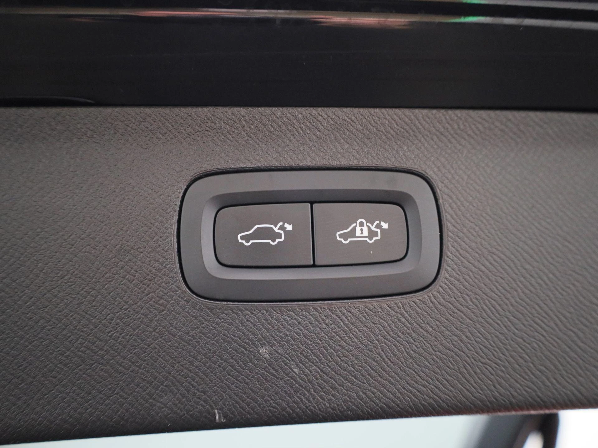 Volvo-XC90-image-13